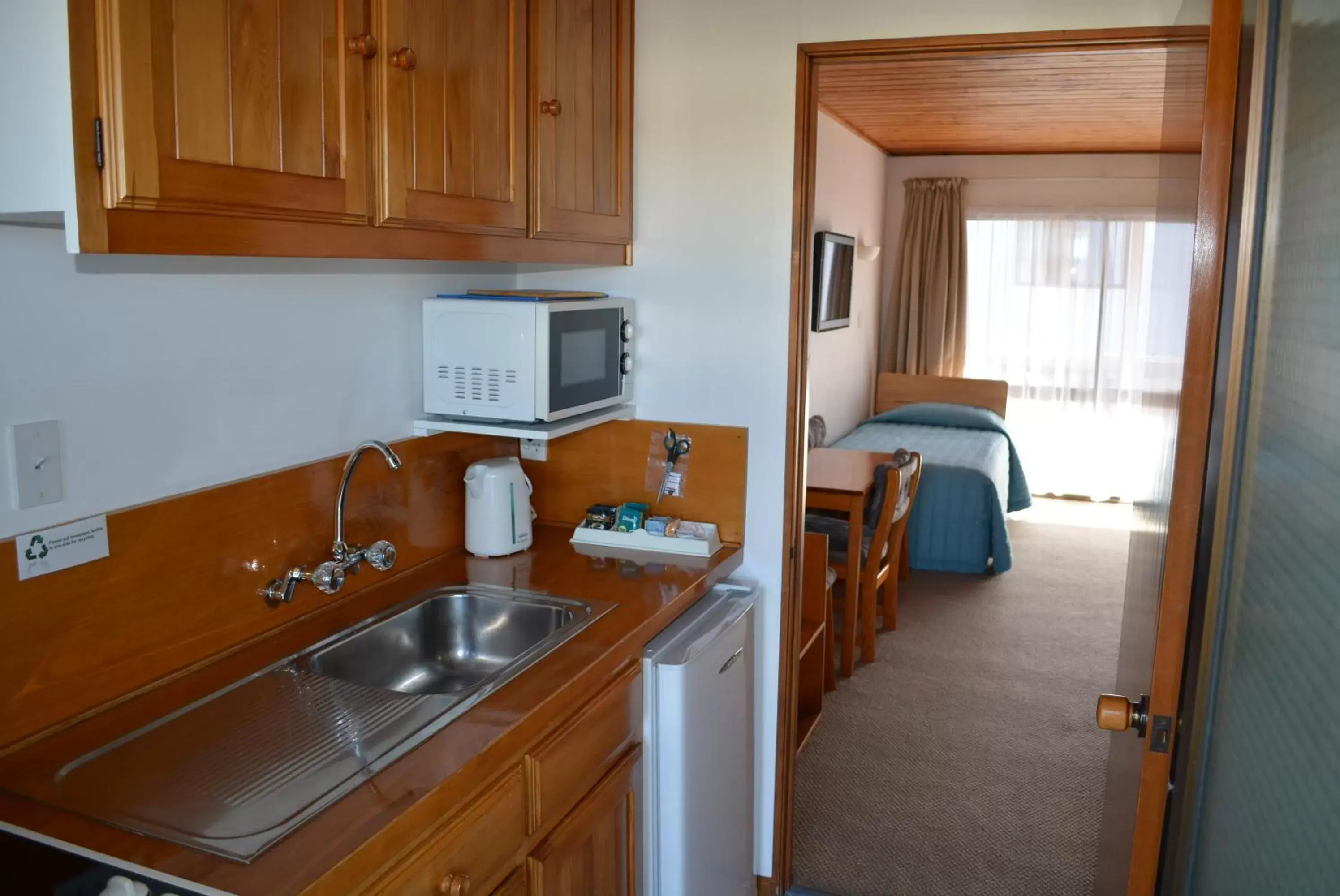 Kitchen/Kitchenette in Austria Motel