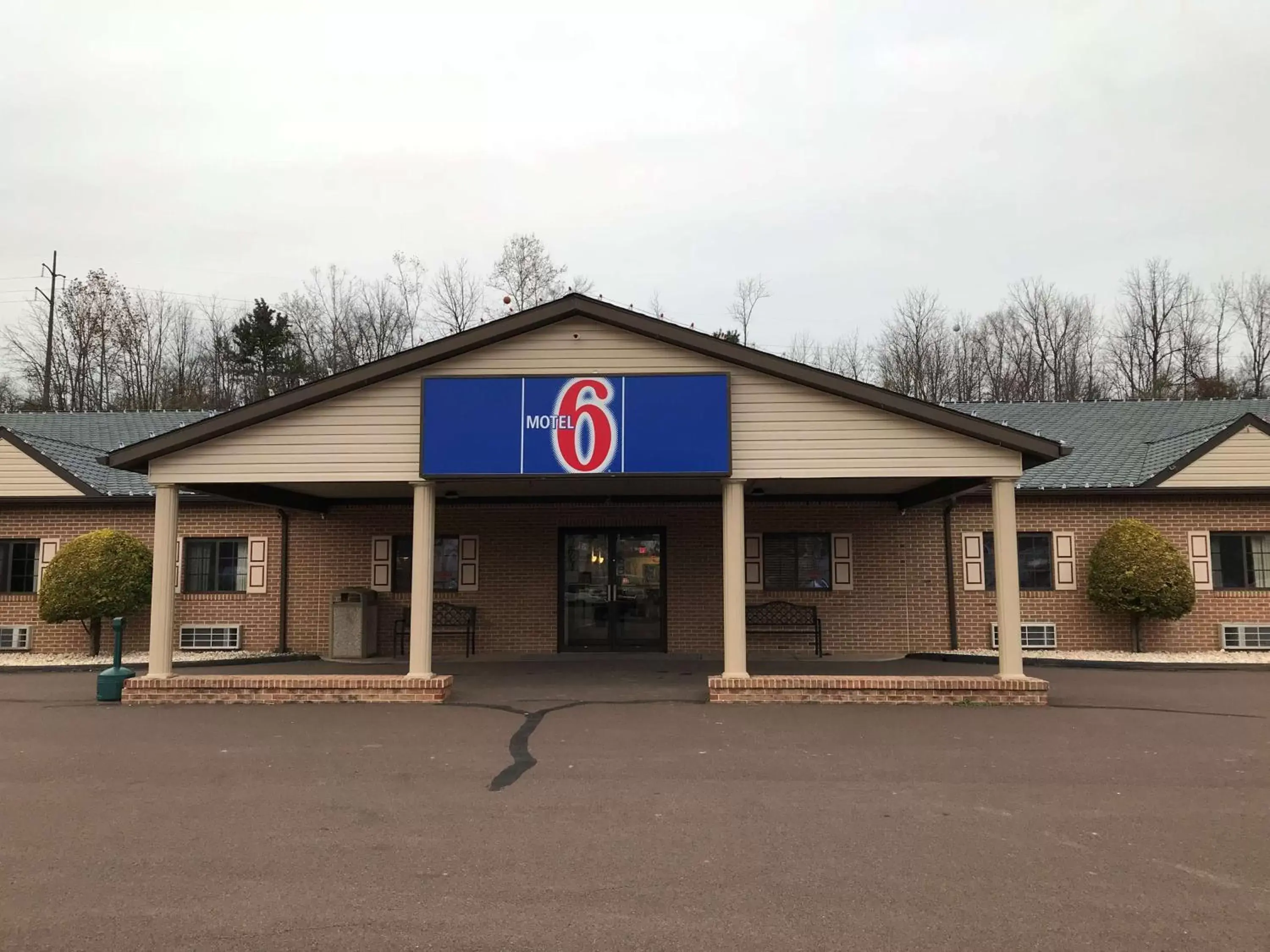 Property Building in Motel 6-Bloomsburg, PA