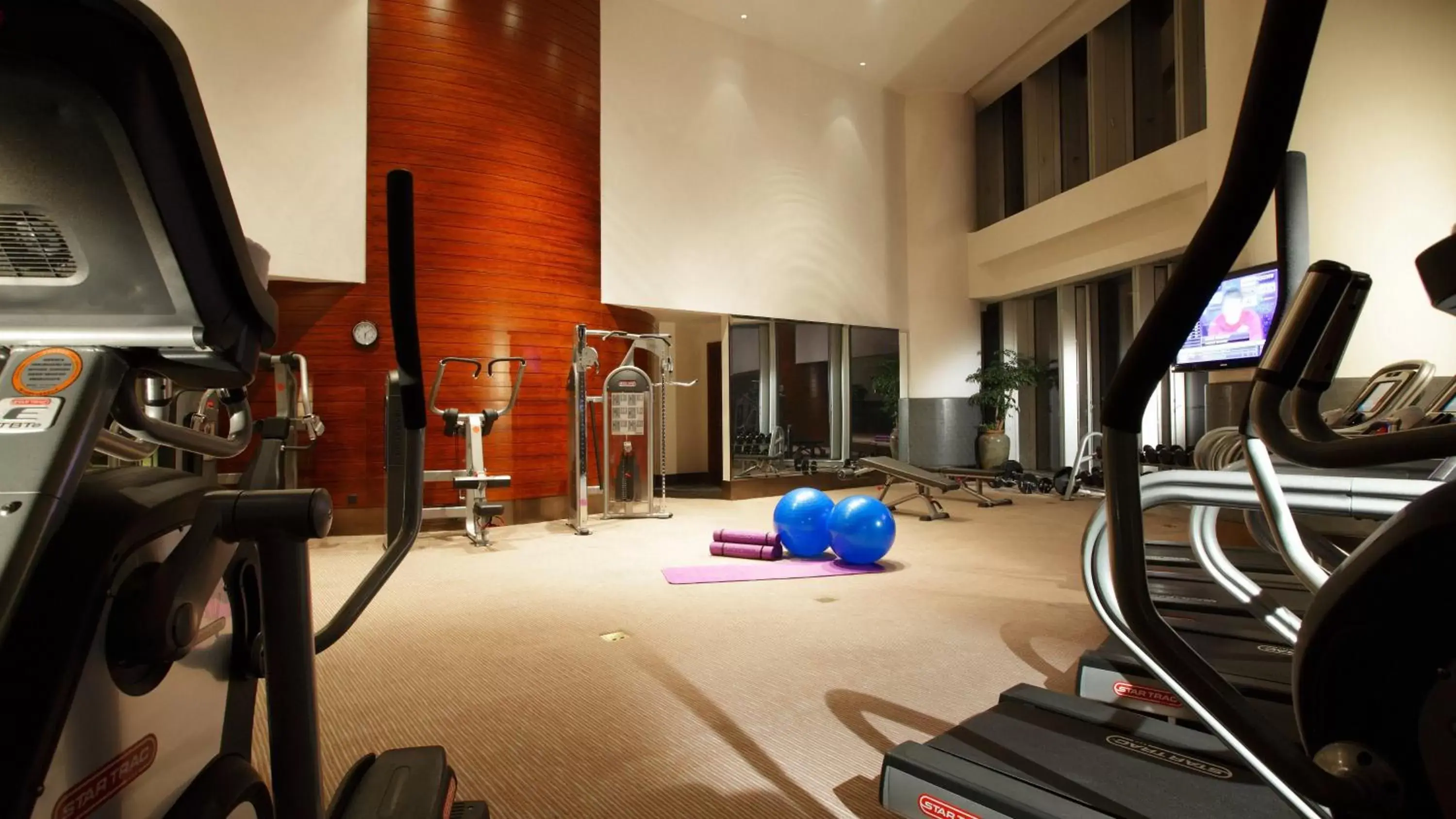 Spa and wellness centre/facilities, Fitness Center/Facilities in InterContinental Nanjing, an IHG Hotel