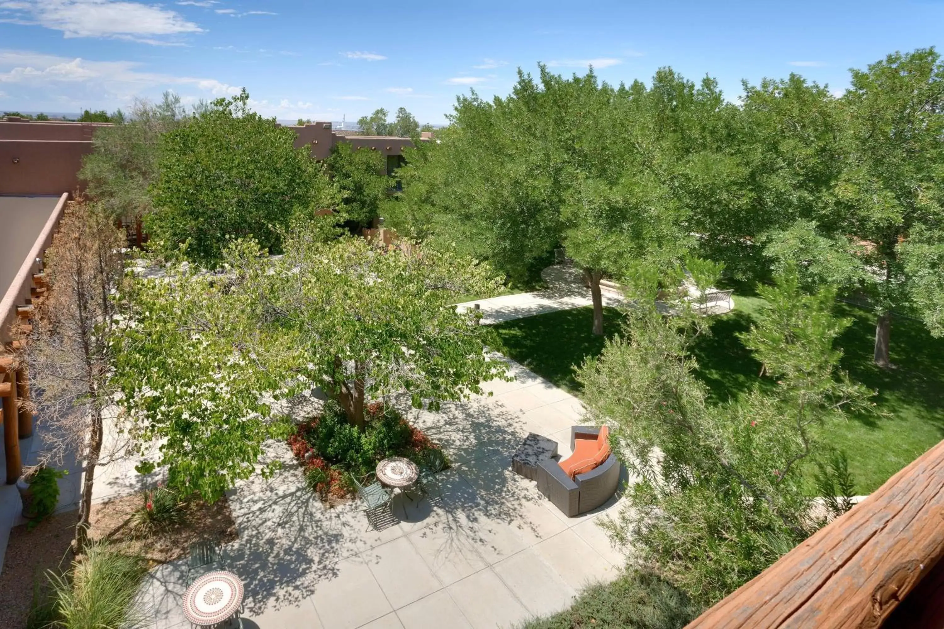 Photo of the whole room in Courtyard by Marriott Albuquerque