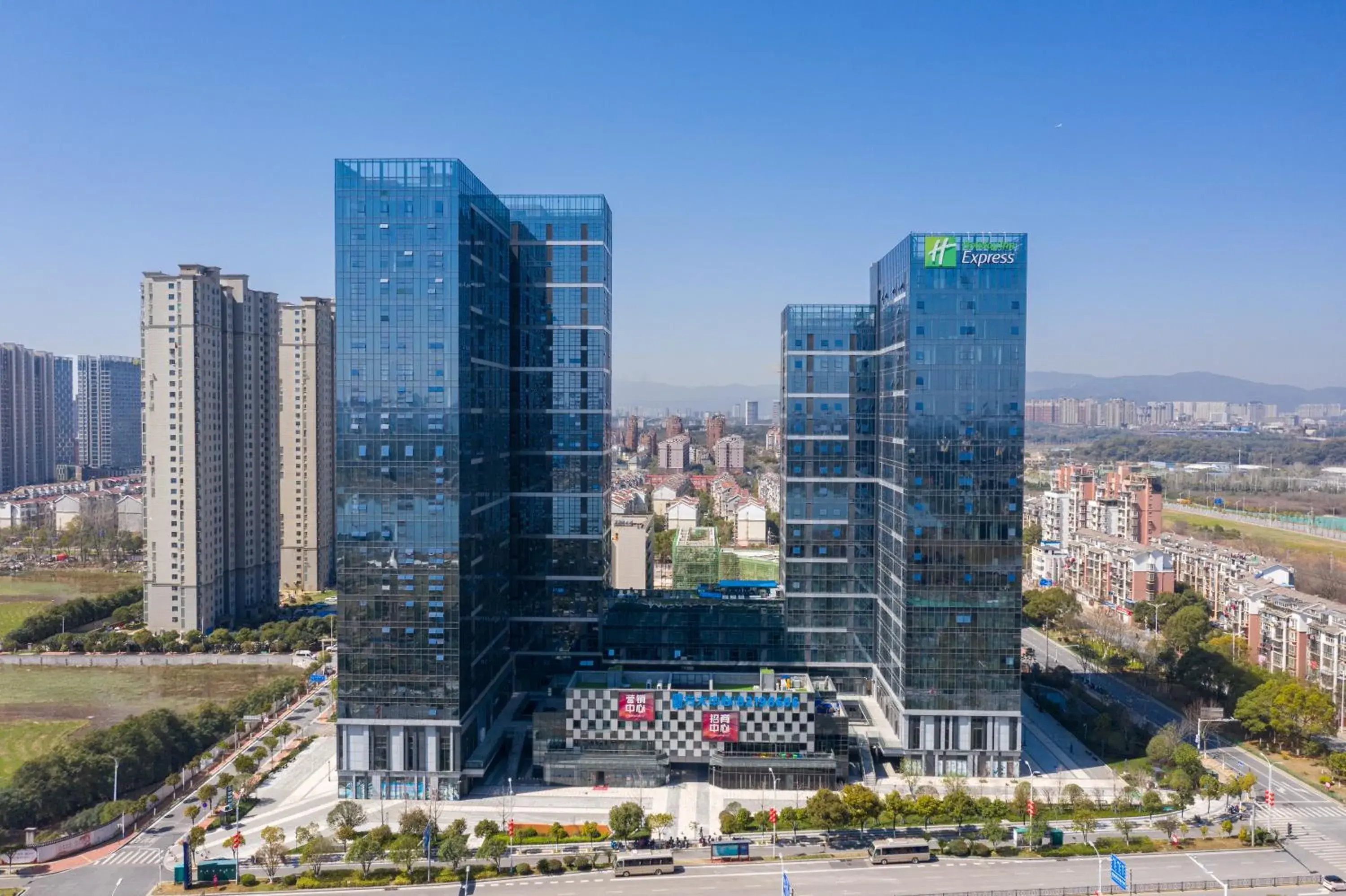 Property building in Holiday Inn Express Nanchang Riverside, an IHG Hotel