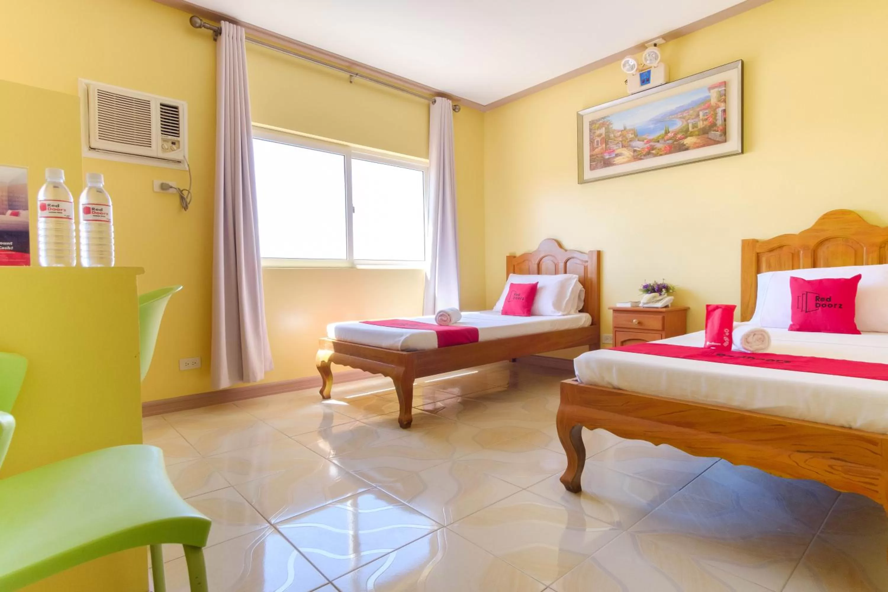 Bed in RedDoorz Plus @ Manalo Extension Palawan