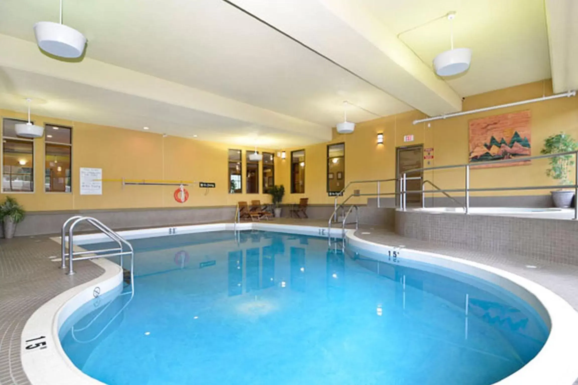 Swimming Pool in Best Western Plus Fernie Mountain Lodge