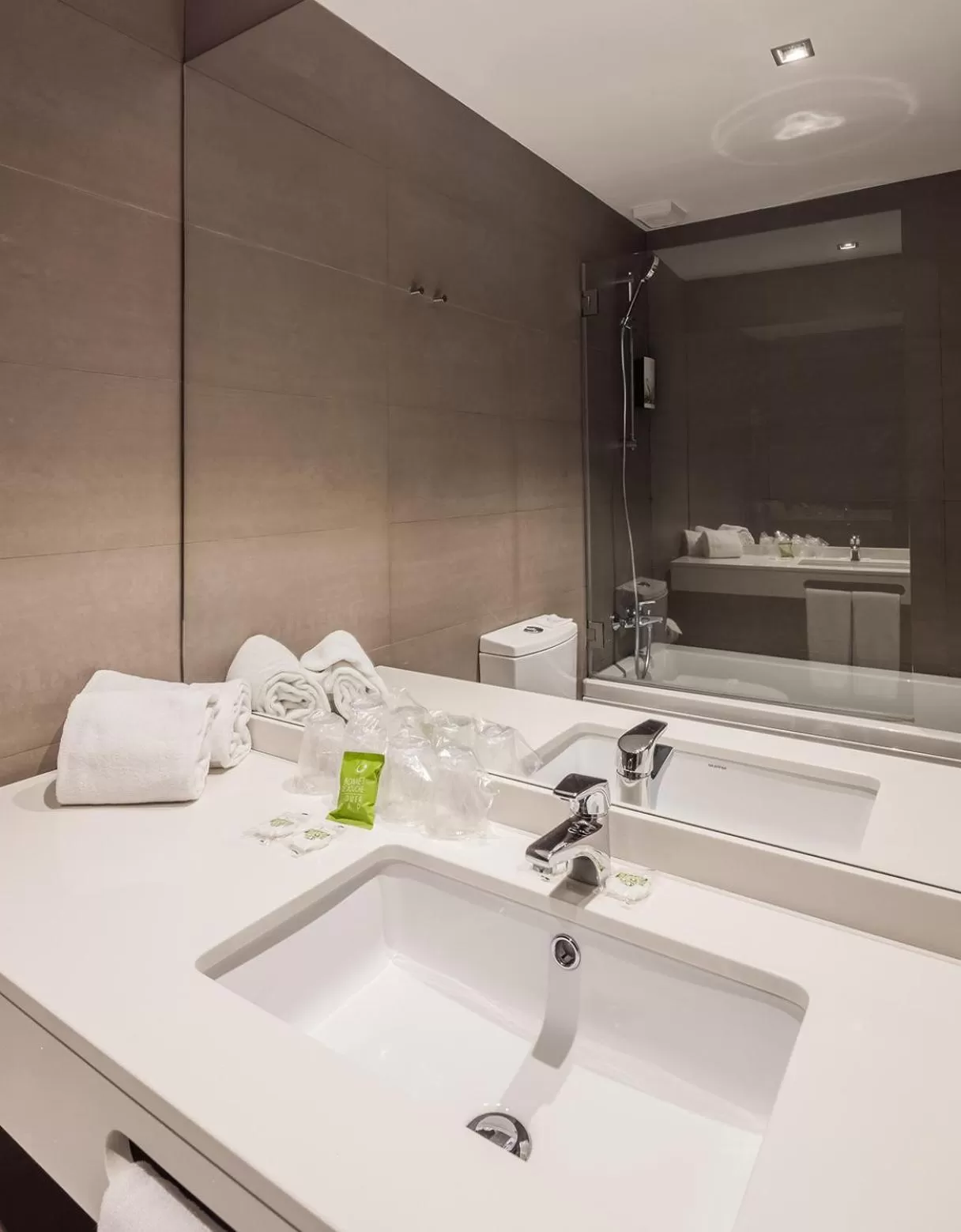 Bathroom in ClipHotel