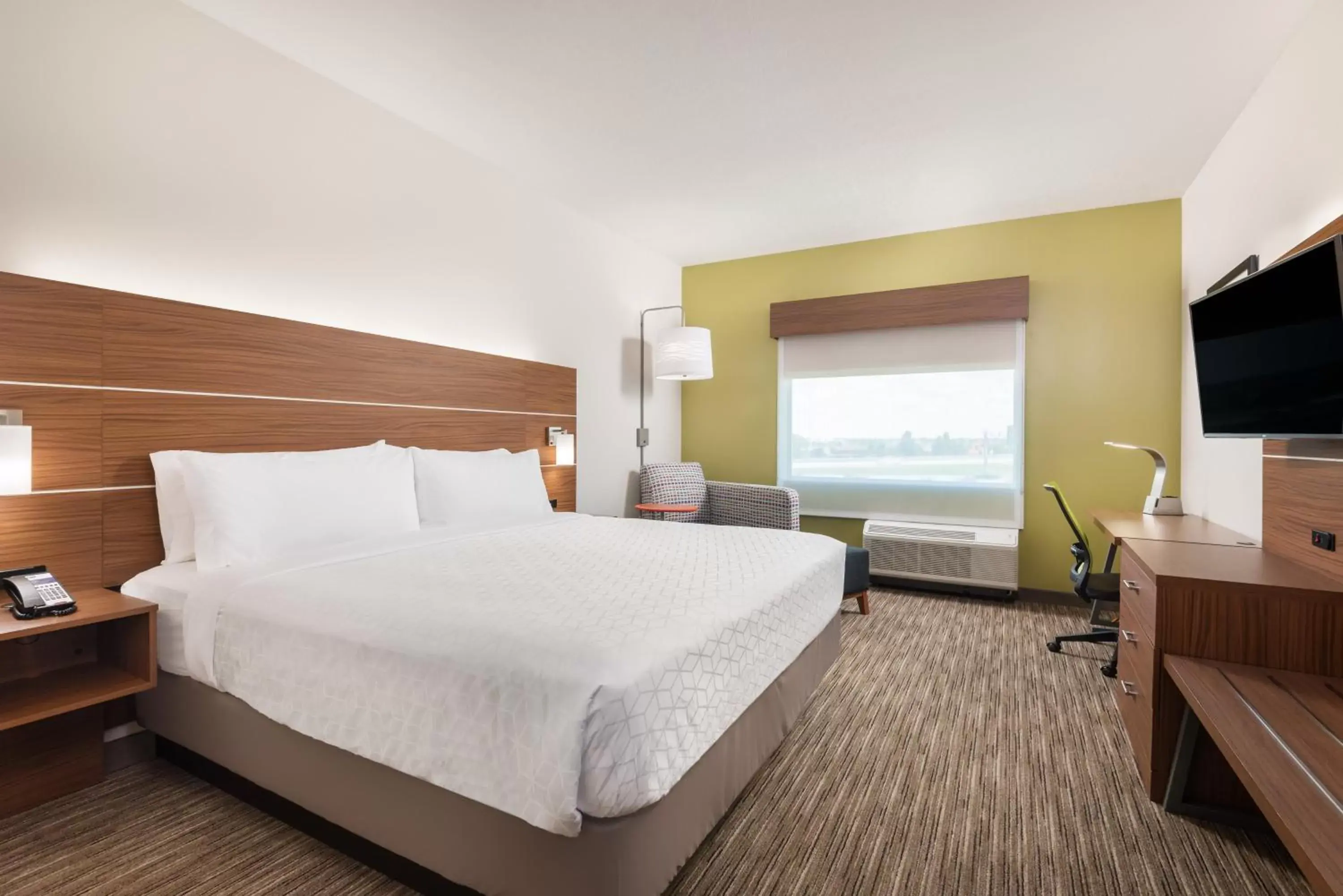 Photo of the whole room, Bed in Holiday Inn Express & Suites - Punta Gorda, an IHG Hotel