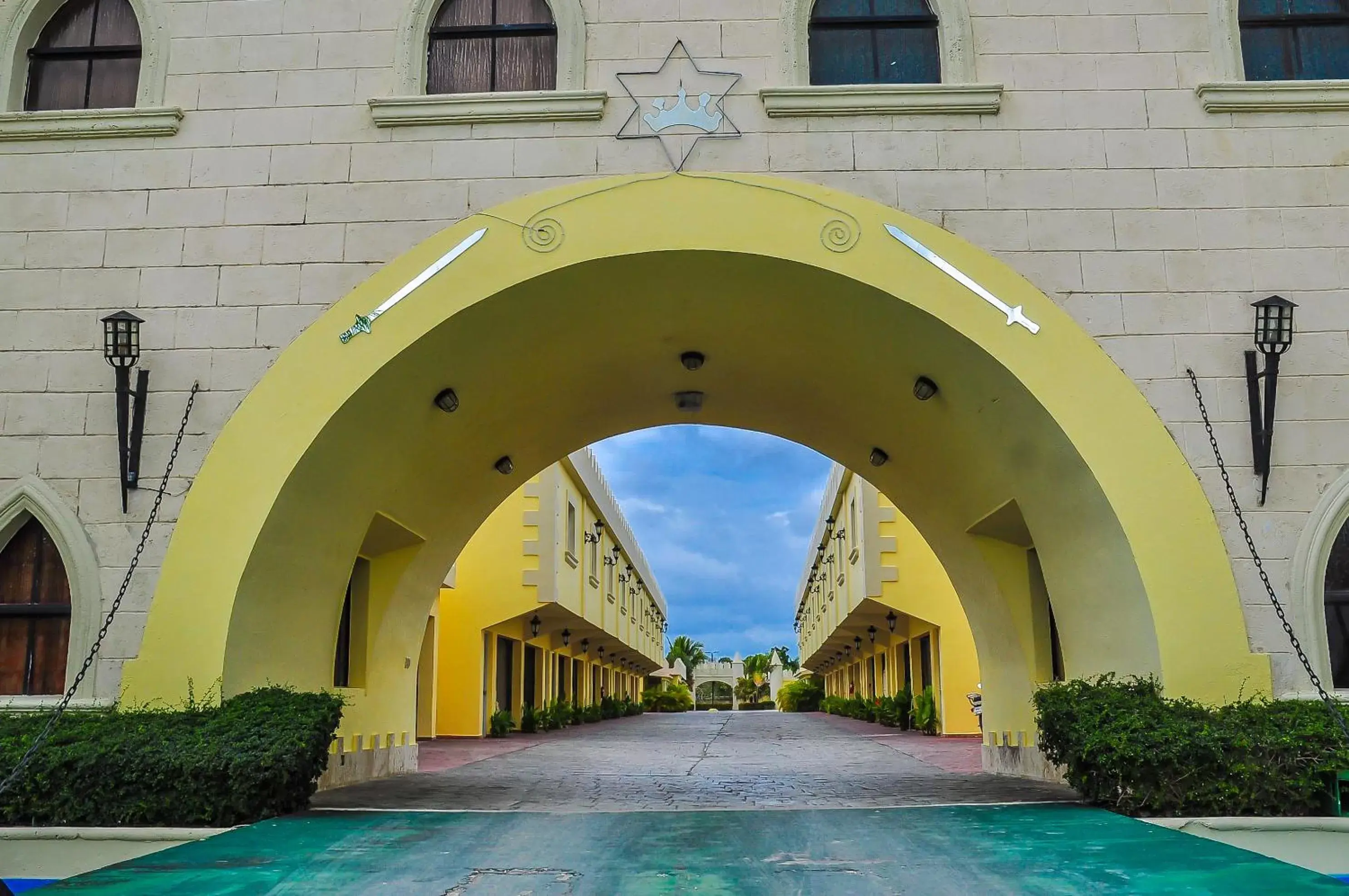 Facade/entrance in Aparthotel Castillo Real