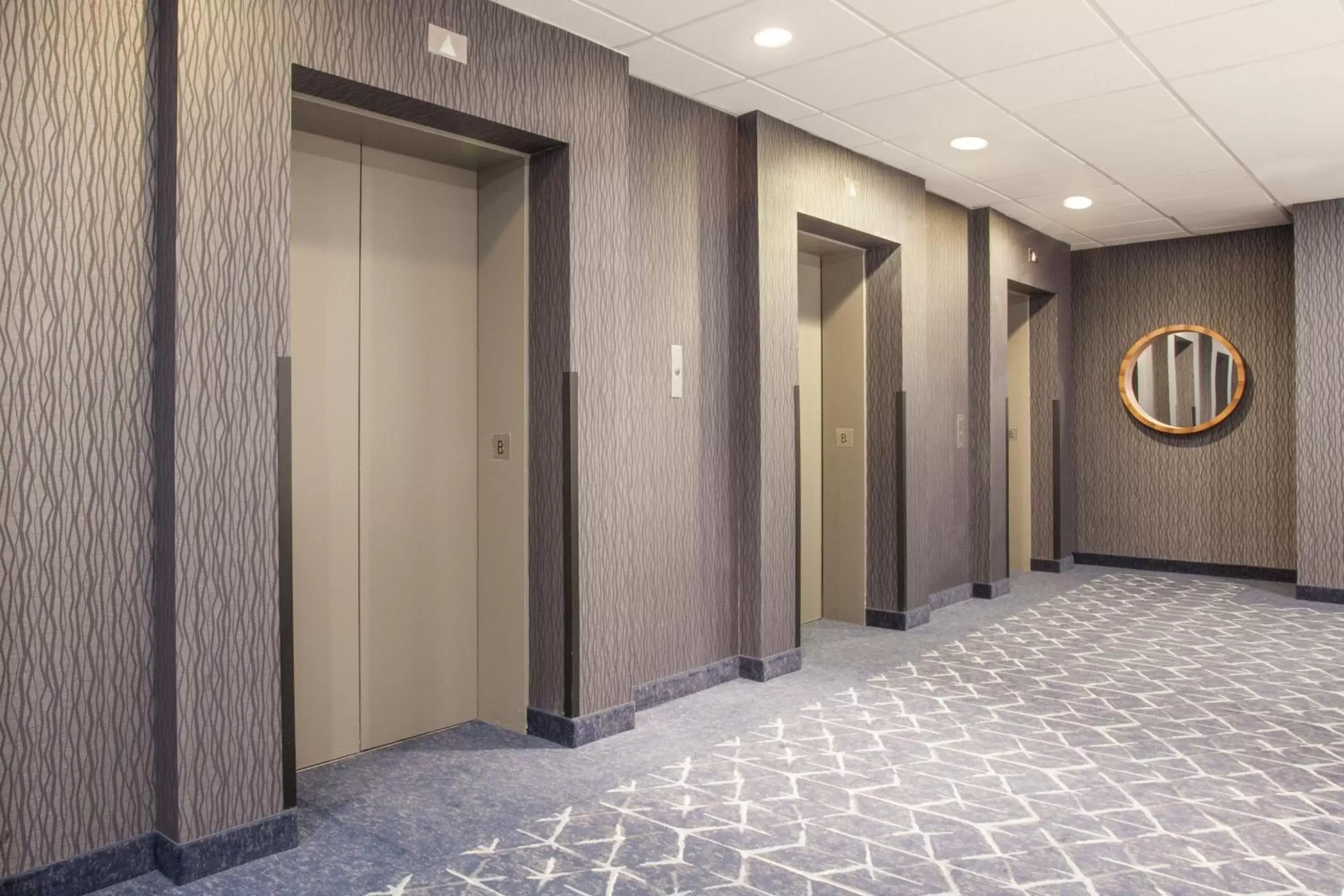 Lobby or reception in Holiday Inn Ottawa East by IHG Lobby or reception in Holiday Inn Ottawa East by IHG