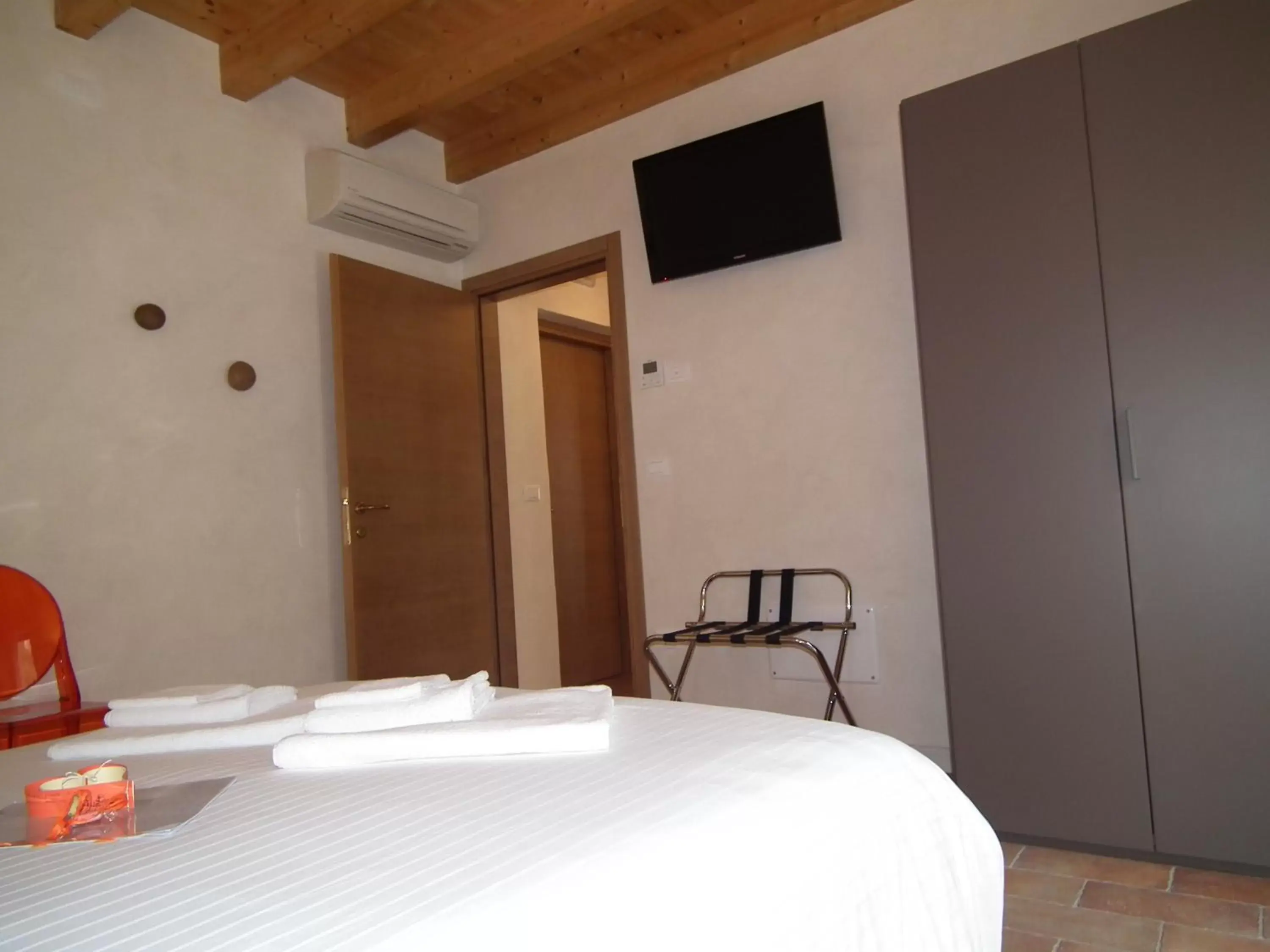 Bedroom, Bed in L'Isolo b&b e case vacanza