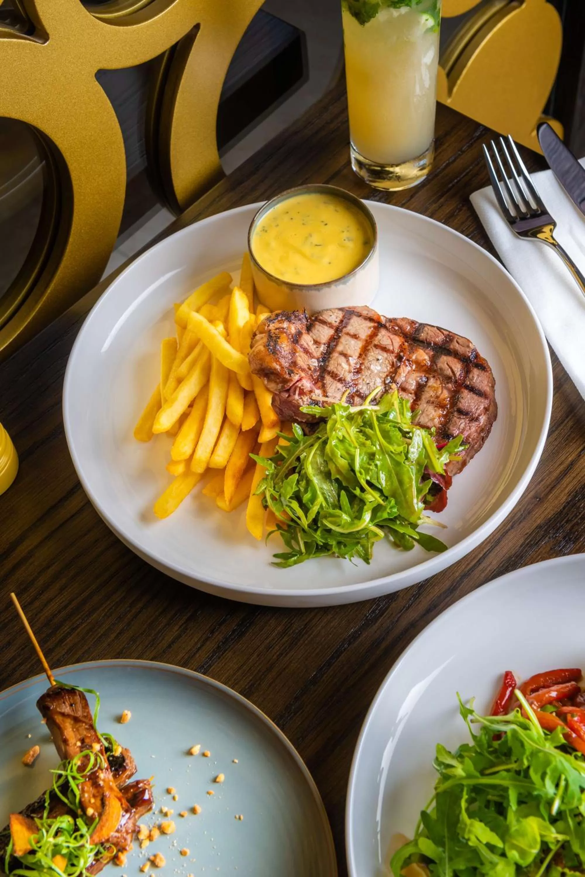 Restaurant/places to eat in Radisson Blu Hotel, Dubai Canal View