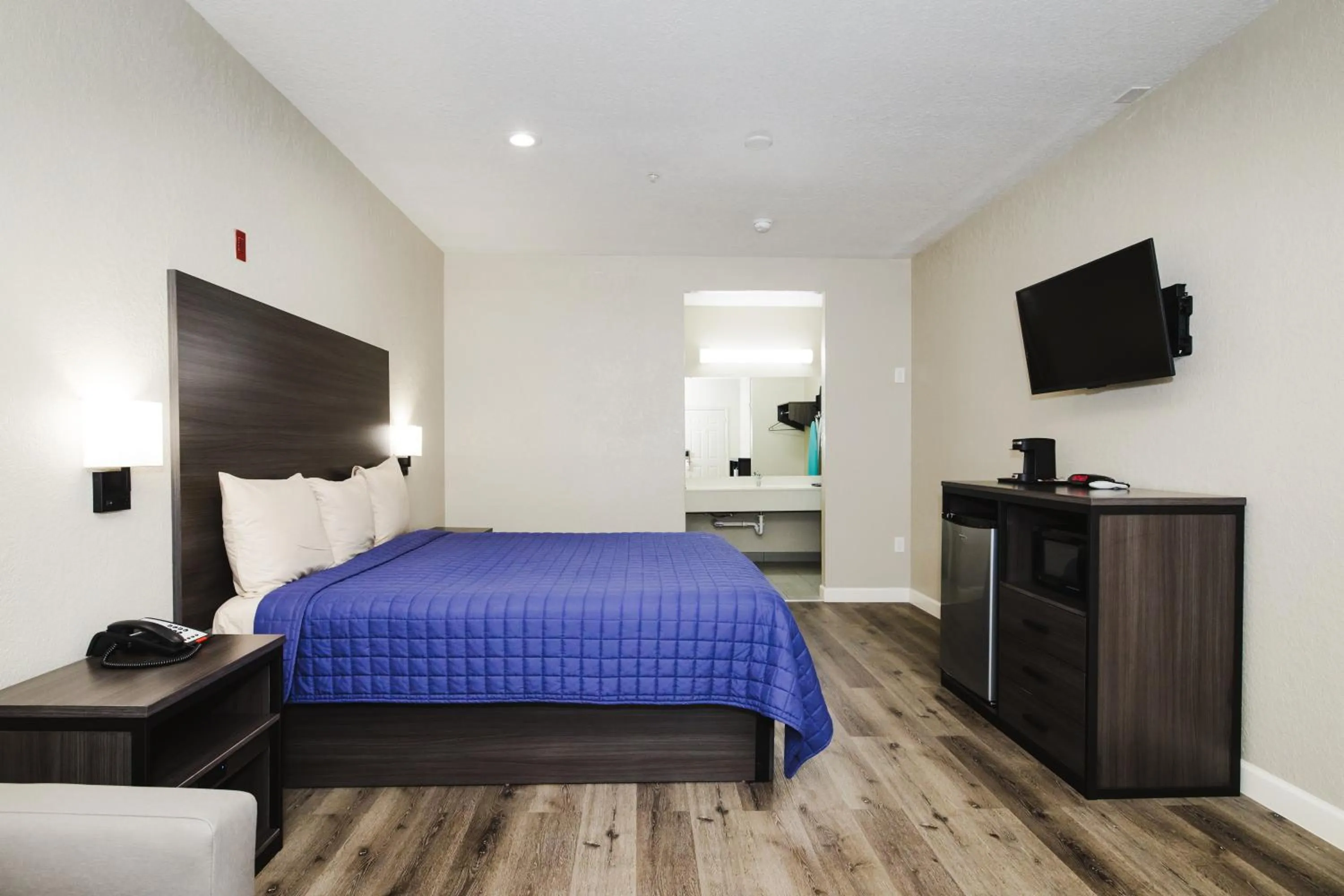 Bed in Winchester Inn and Suites Humble/IAH/North Houston