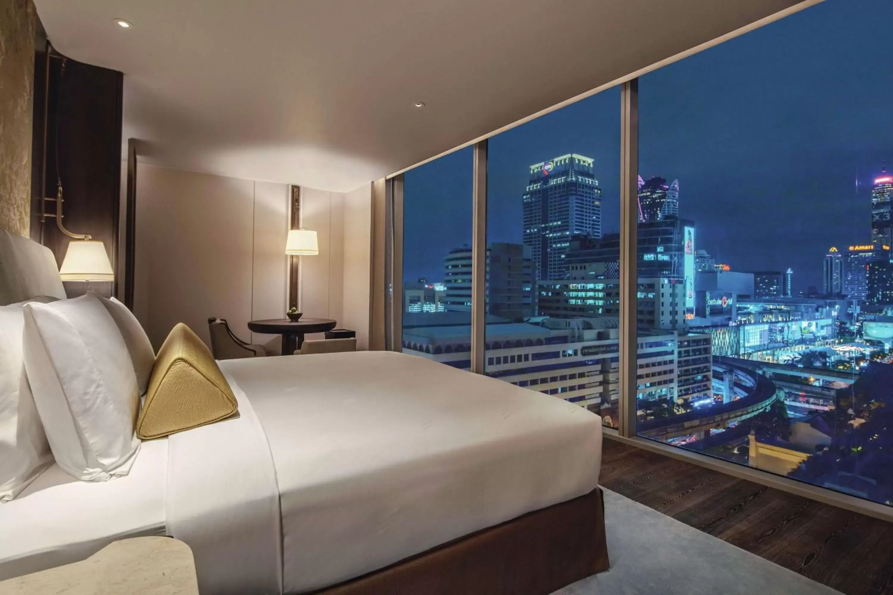 Bed in Waldorf Astoria Bangkok