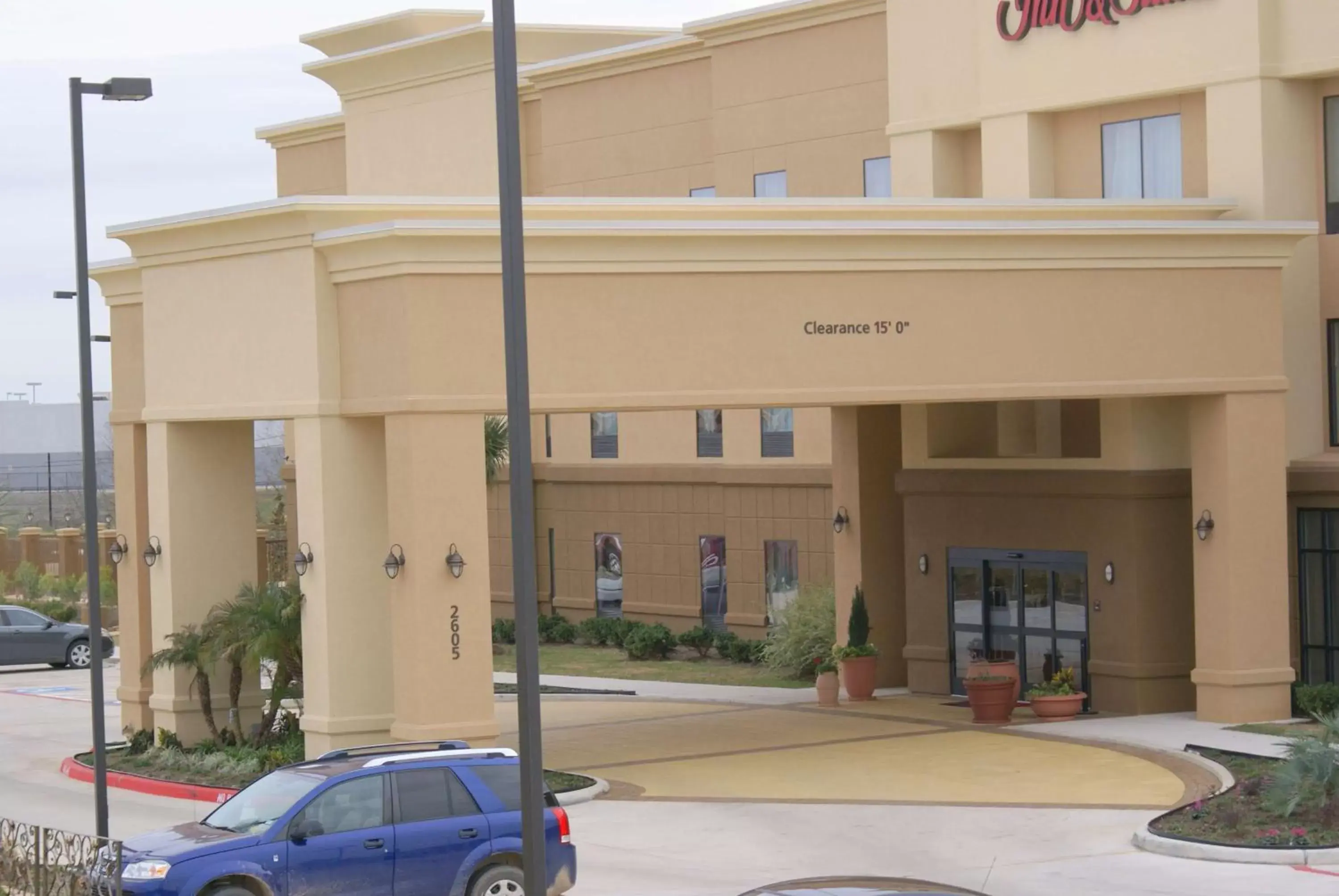 Property Building in Hampton Inn & Suites Brenham