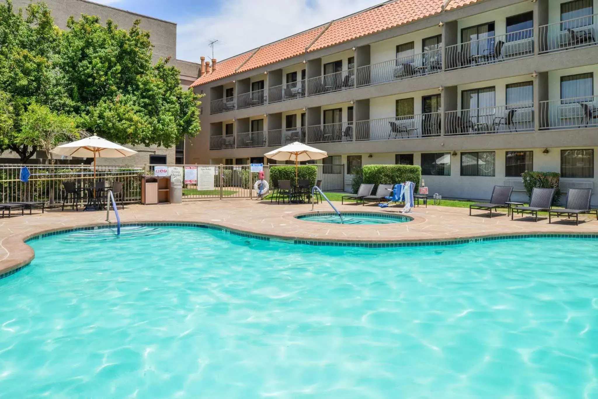 Swimming pool in Holiday Inn Express Palm Desert by IHG Swimming pool in Holiday Inn Express Palm Desert by IHG