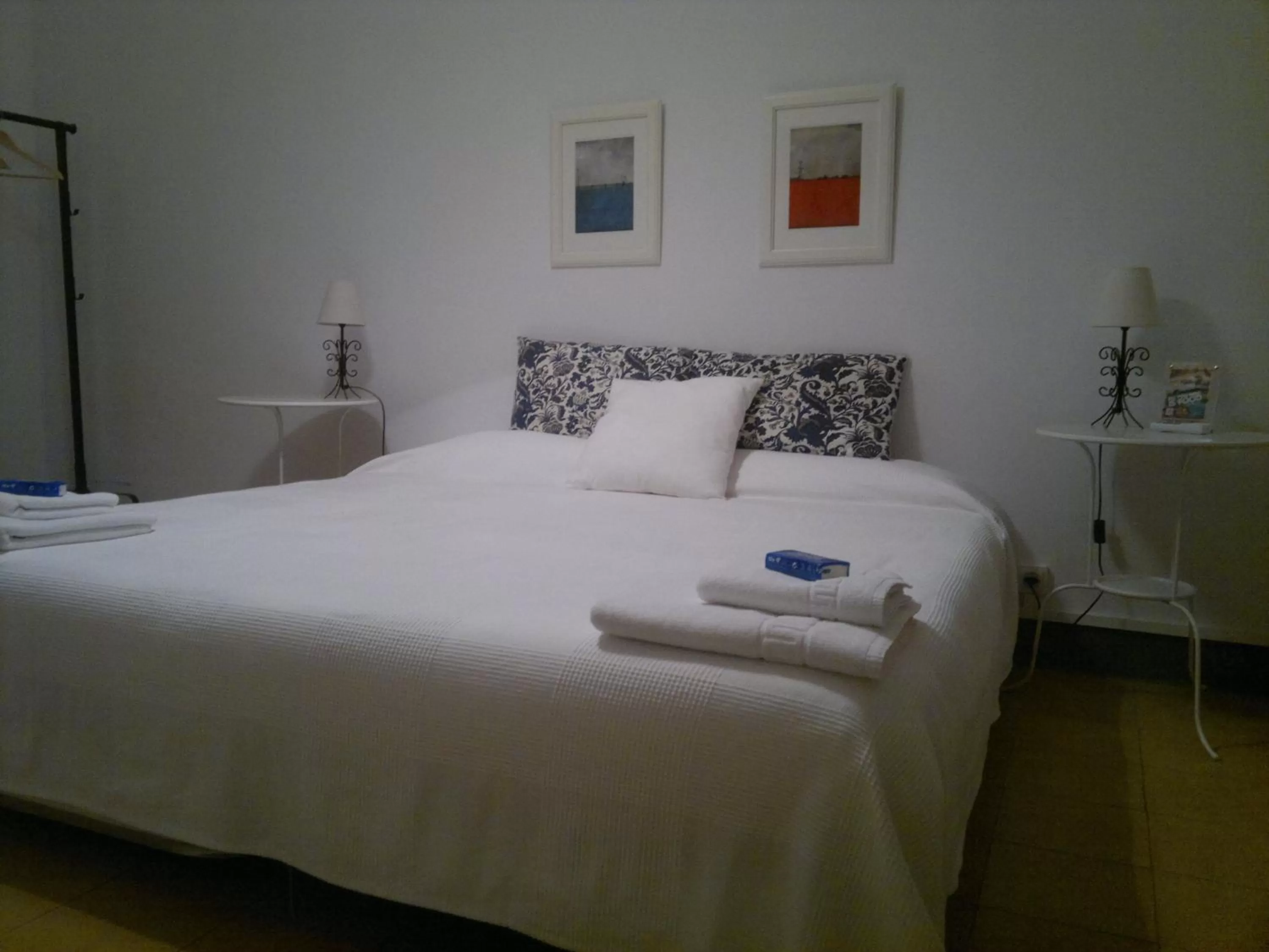 Bed in Ally's Bed&Breakfast,