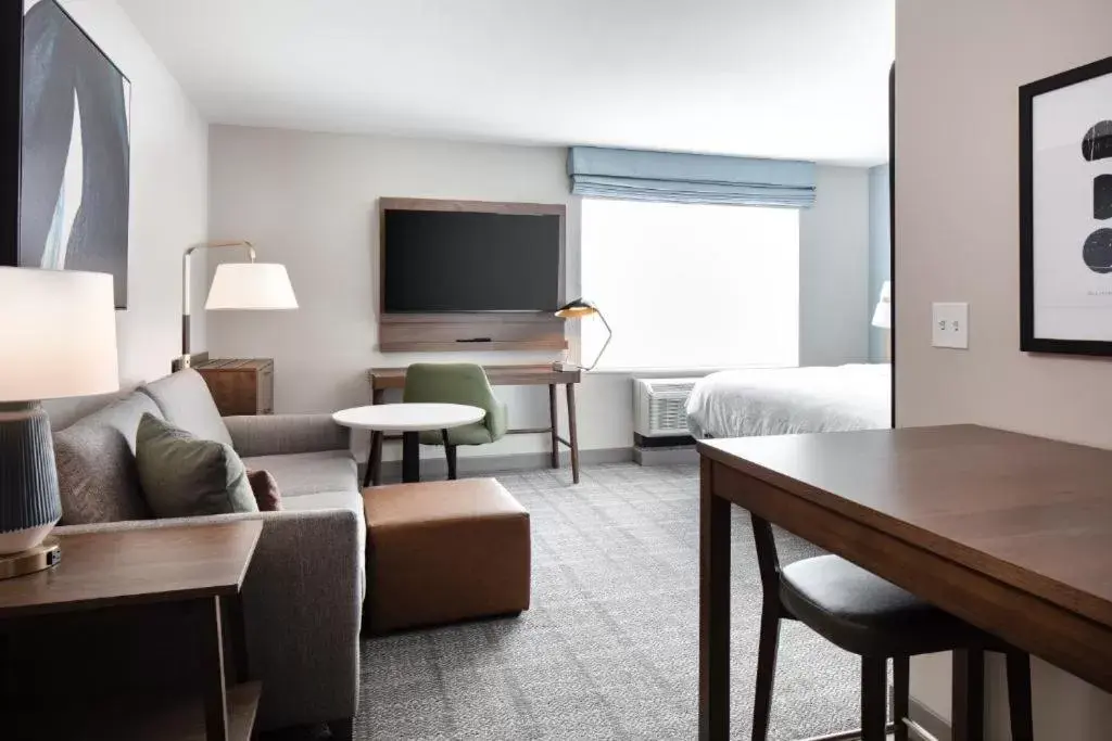 Seating Area in Staybridge Suites - Iowa City - Coralville, an IHG Hotel