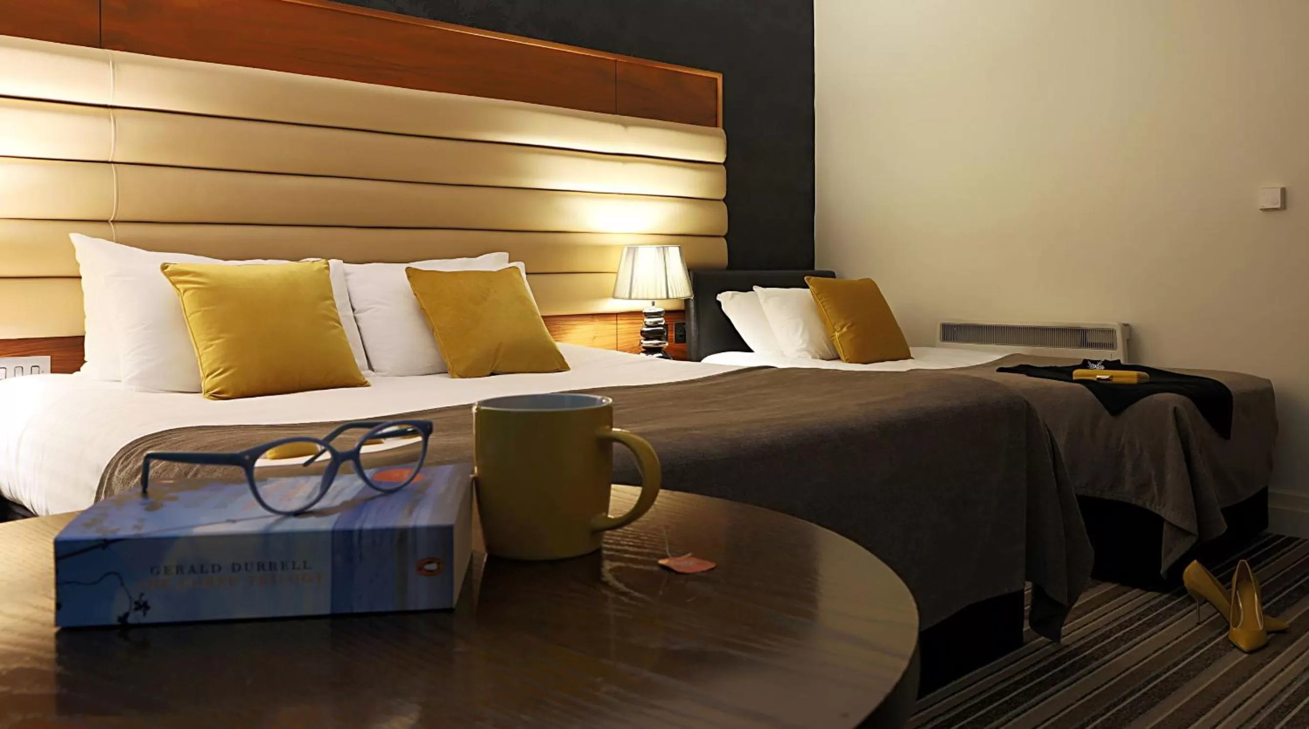 Bed in Westport Country Lodge Hotel