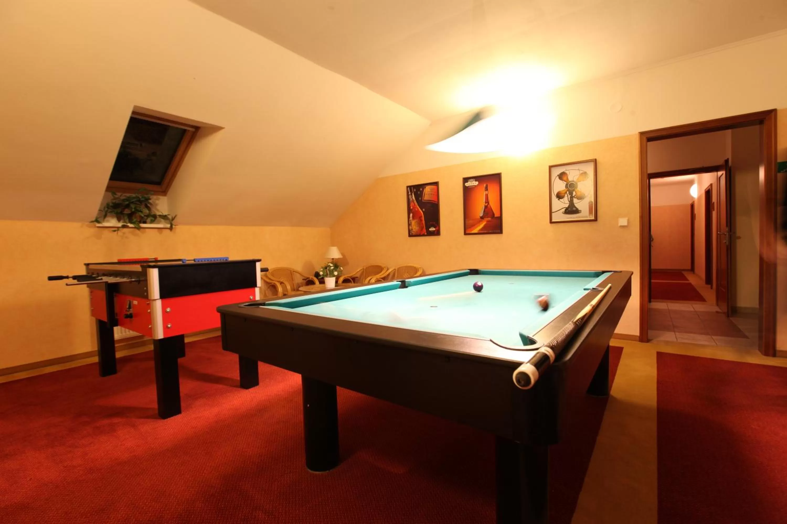 Area and facilities in April hotel Panorama