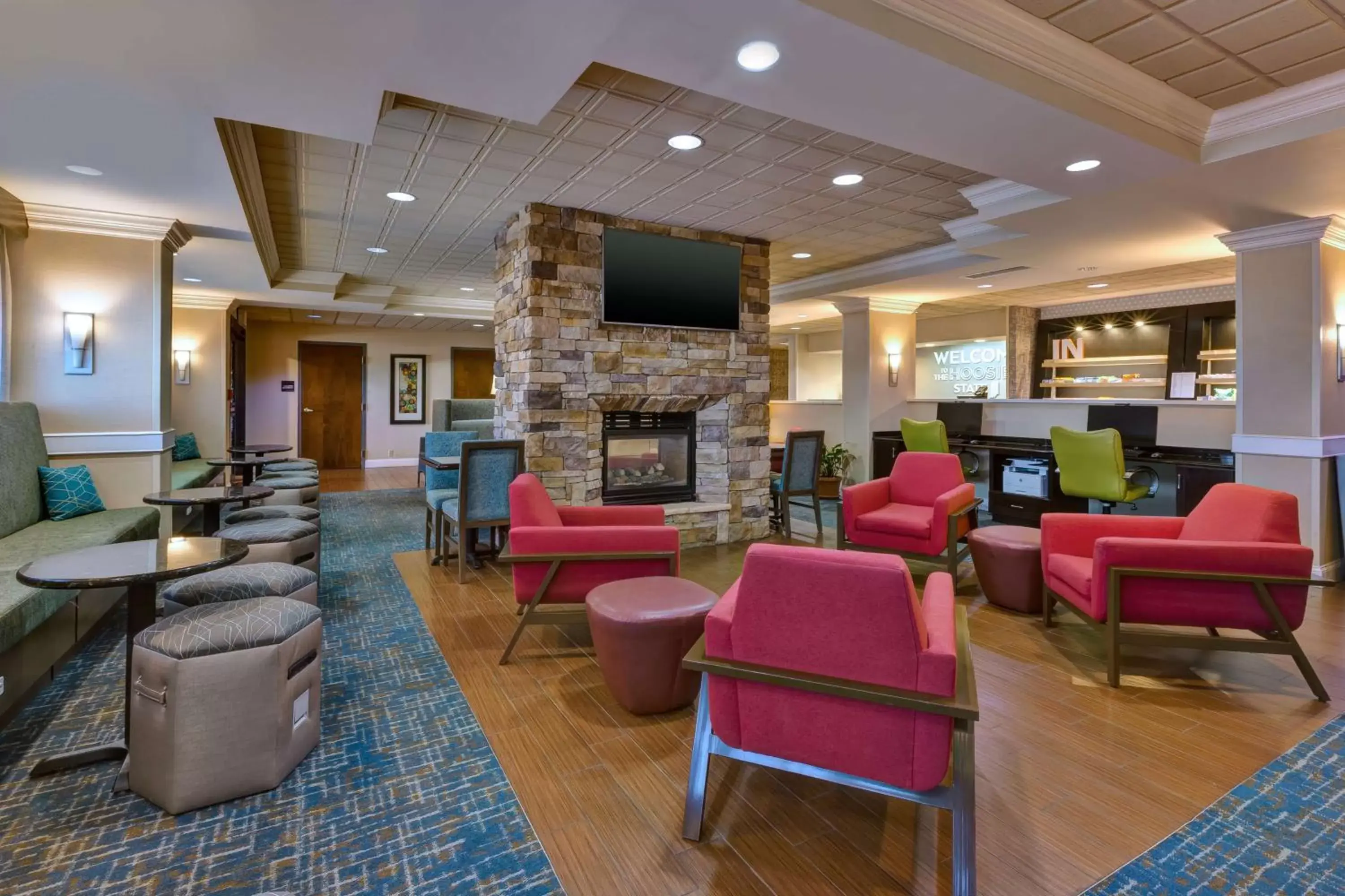 Lobby or reception, Lounge/Bar in Hampton Inn Princeton