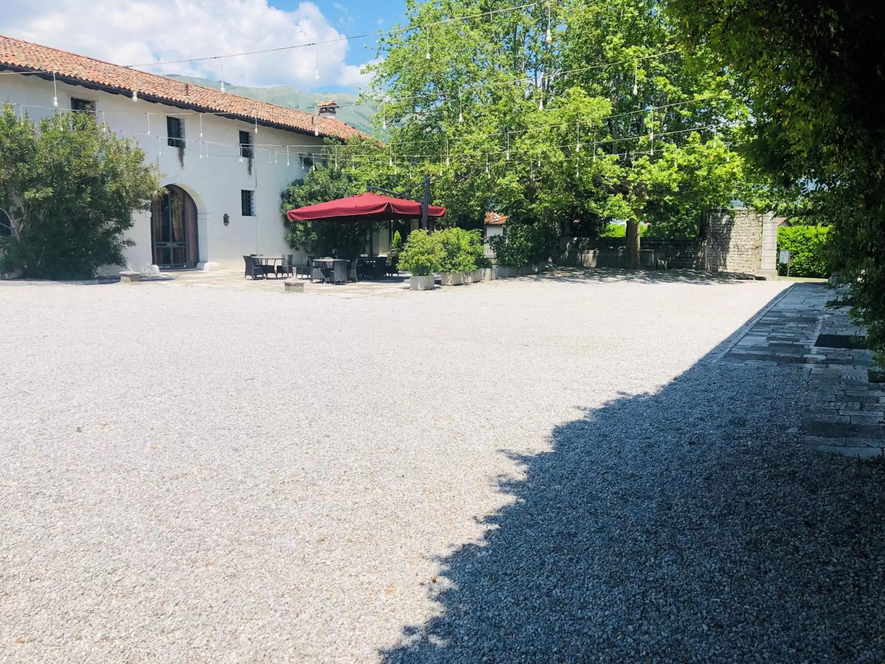 Property Building in Hotel Villa Policreti