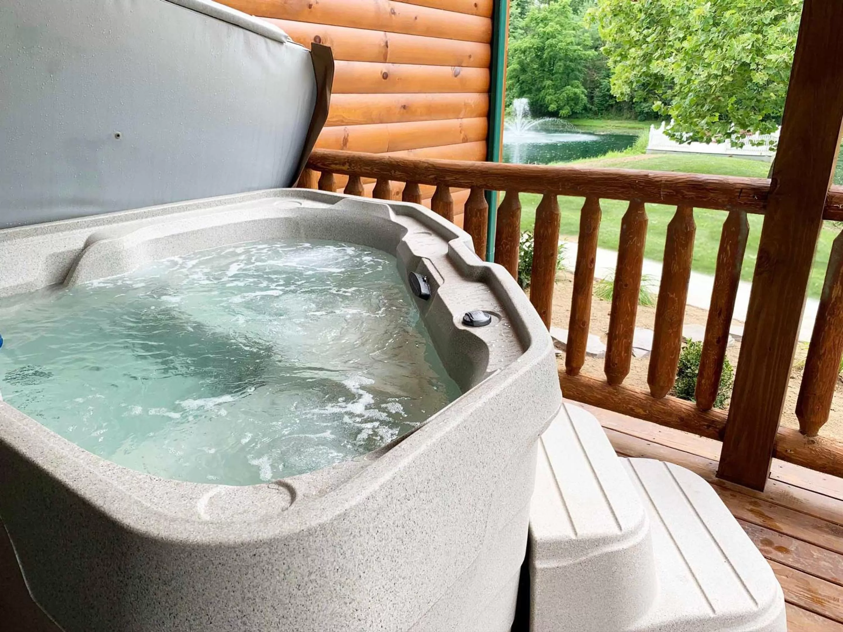 Hot Tub in Waterview Lodge by Amish Country Lodging