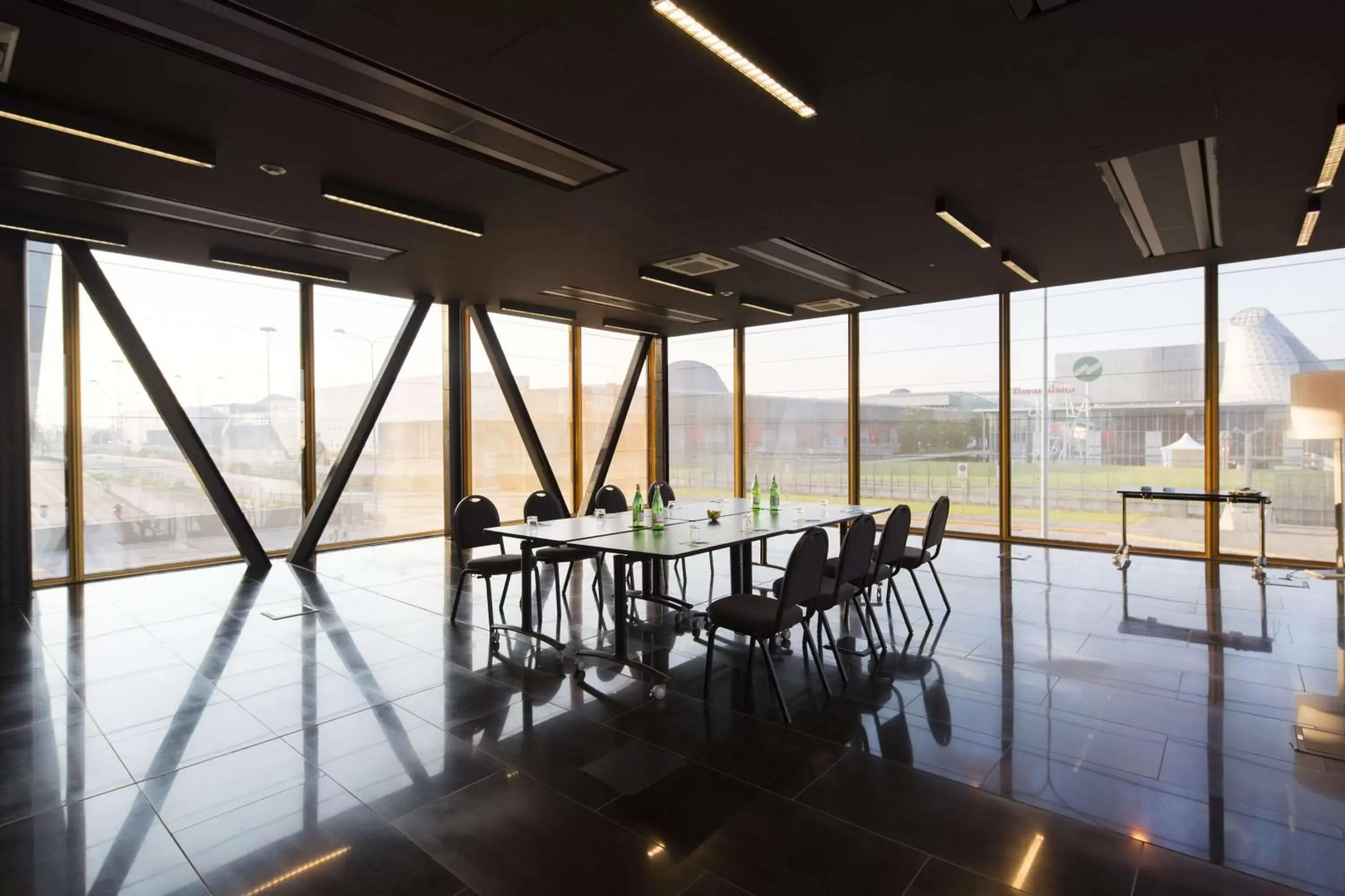 Meeting/conference room, Restaurant/Places to Eat in NH Milano Fiera