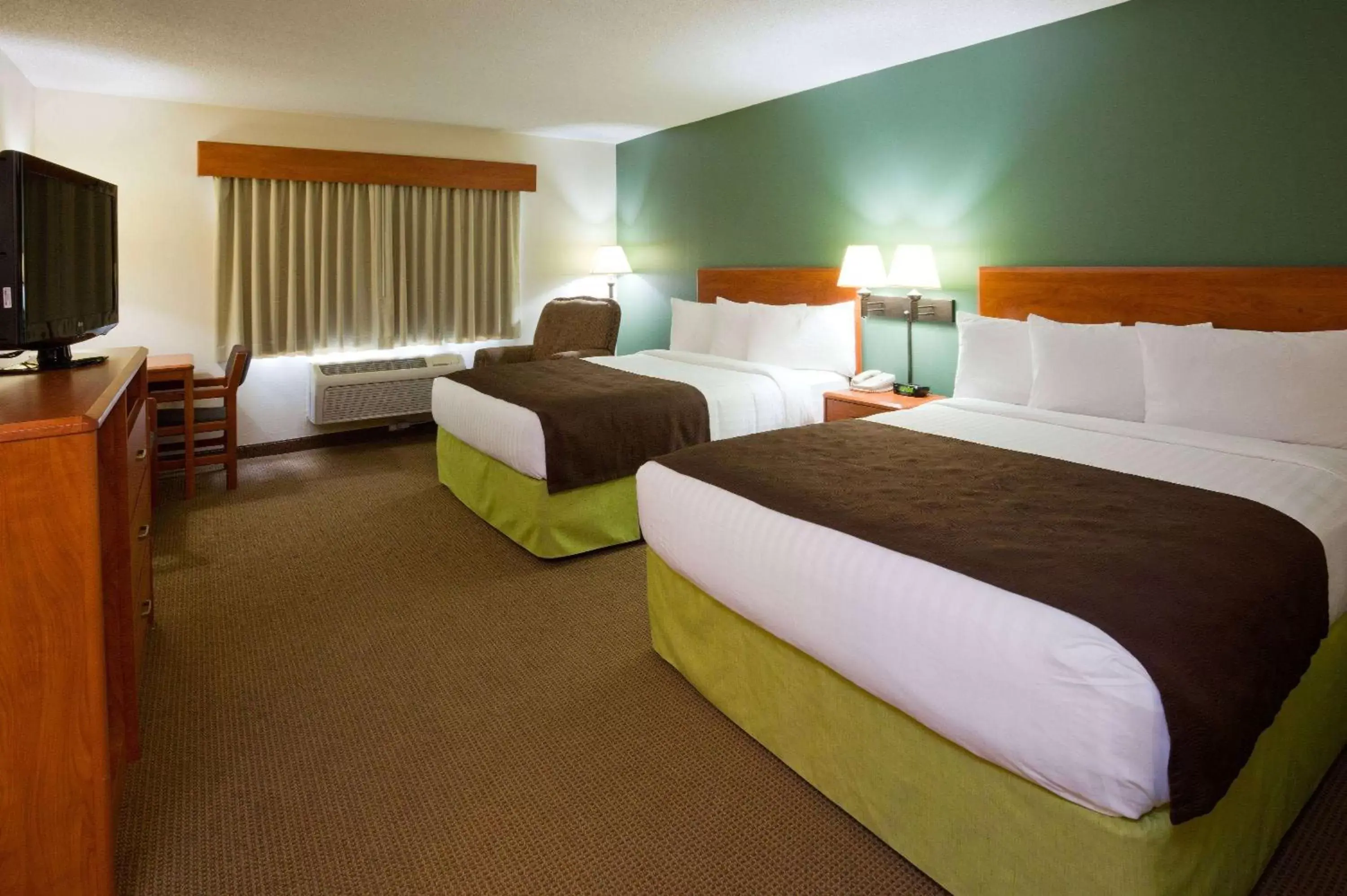 Photo of the whole room, Bed in AmericInn by Wyndham Thief River Falls