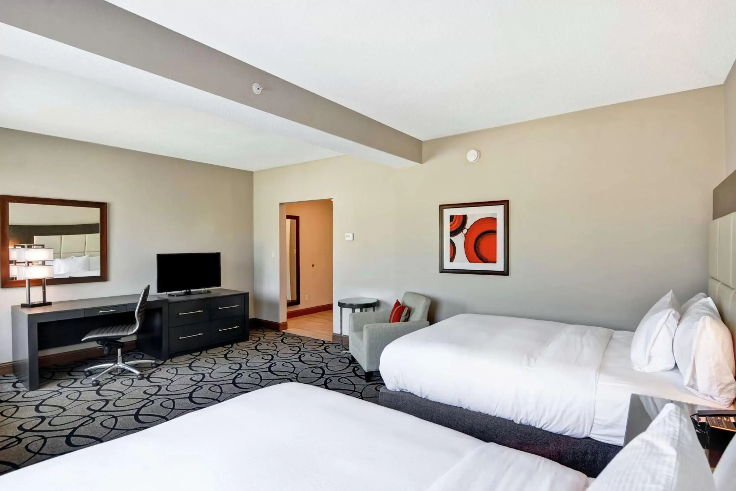 Bedroom, Bed in DoubleTree by Hilton Hattiesburg, MS