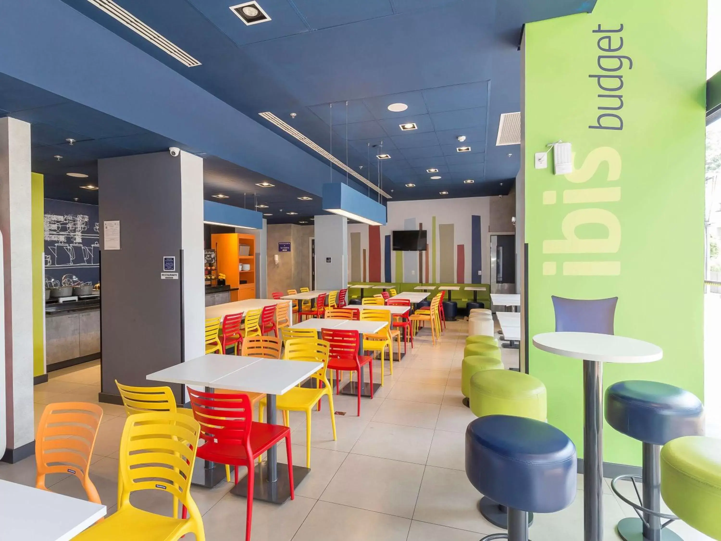 Restaurant/Places to Eat in ibis budget Blumenau