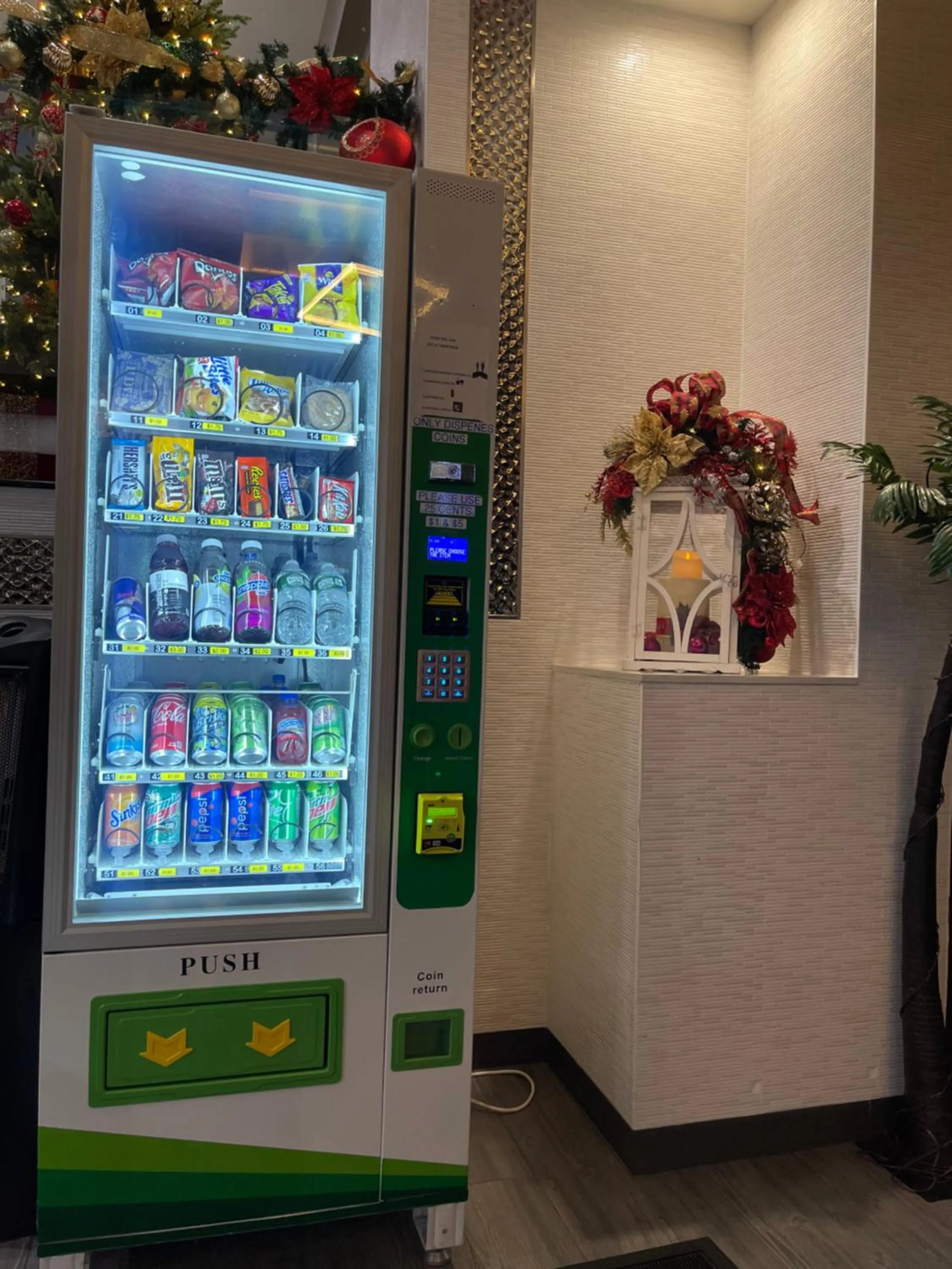 vending machine in 7 Days Hotel