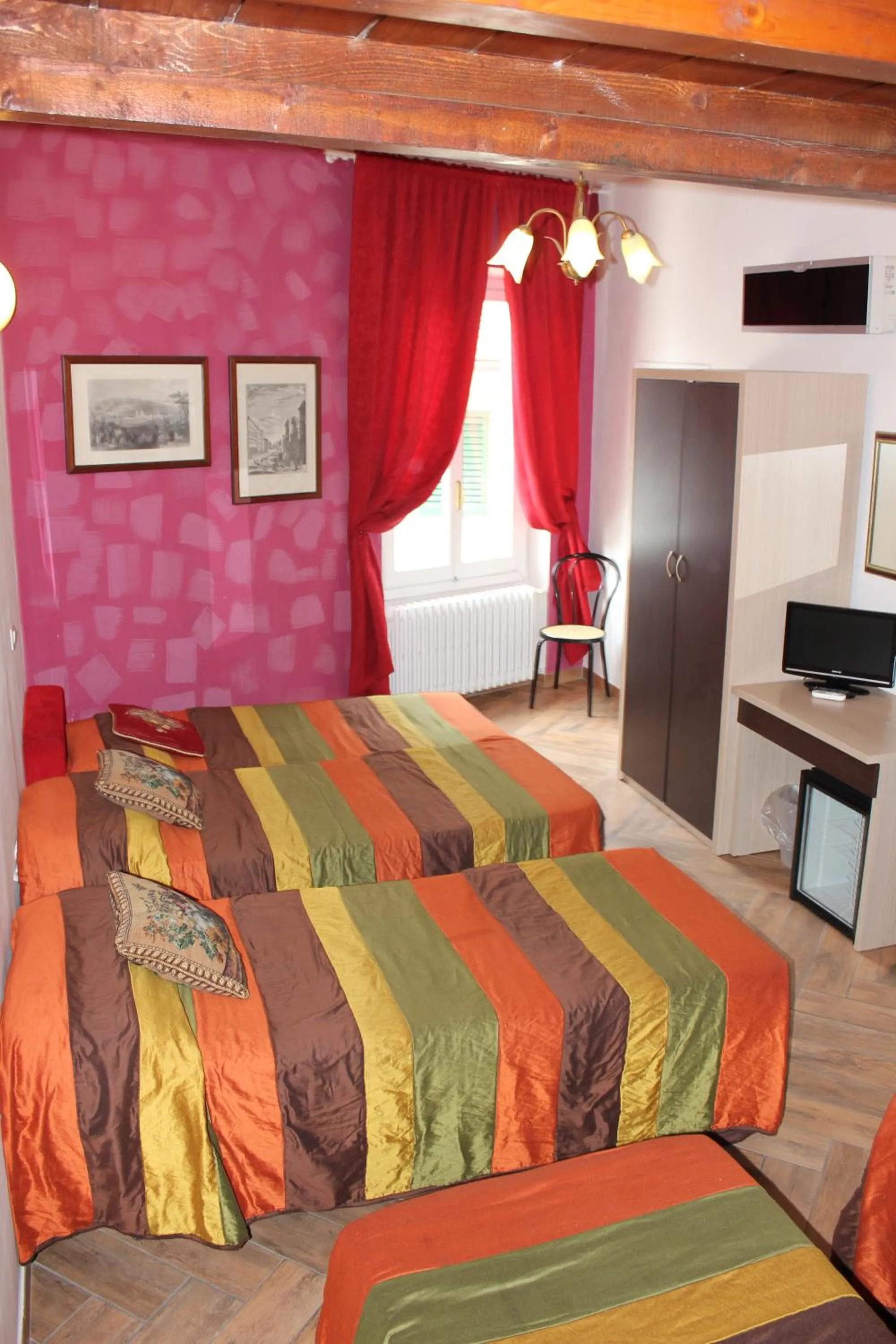 Photo of the whole room, Bed in Hotel San Lorenzo