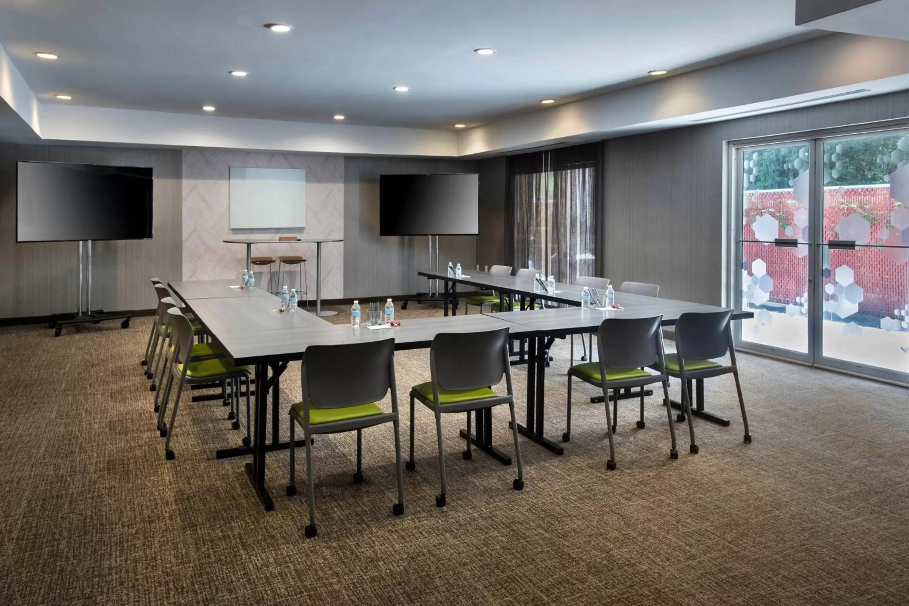 Meeting/conference room in SpringHill Suites Herndon Reston