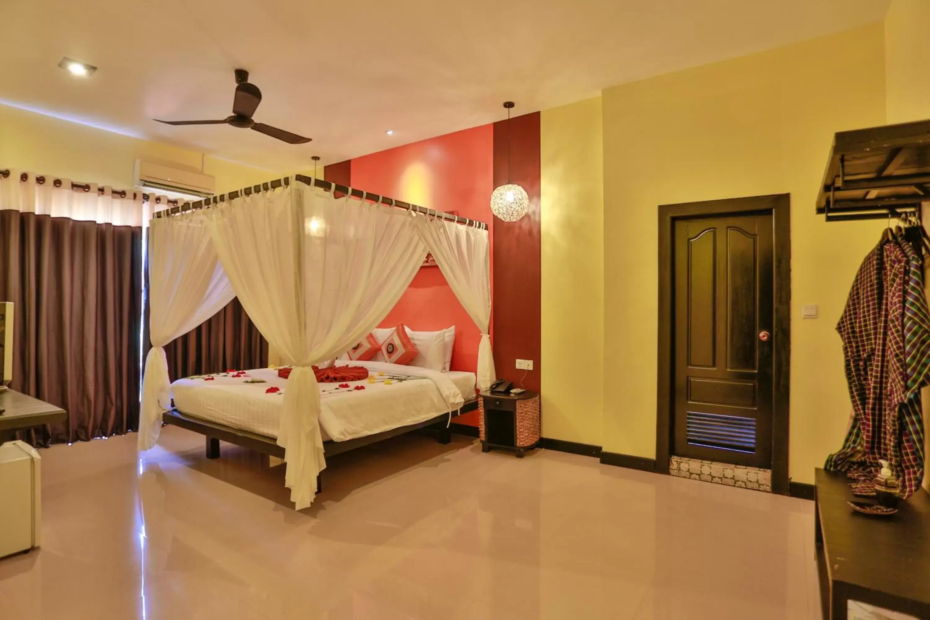 Studio Double With Balcony Pool View - Free Pick Up in Home Indochine D'angkor Hotel Studio Double With Balcony Pool View - Free Pick Up in Home Indochine D'angkor Hotel