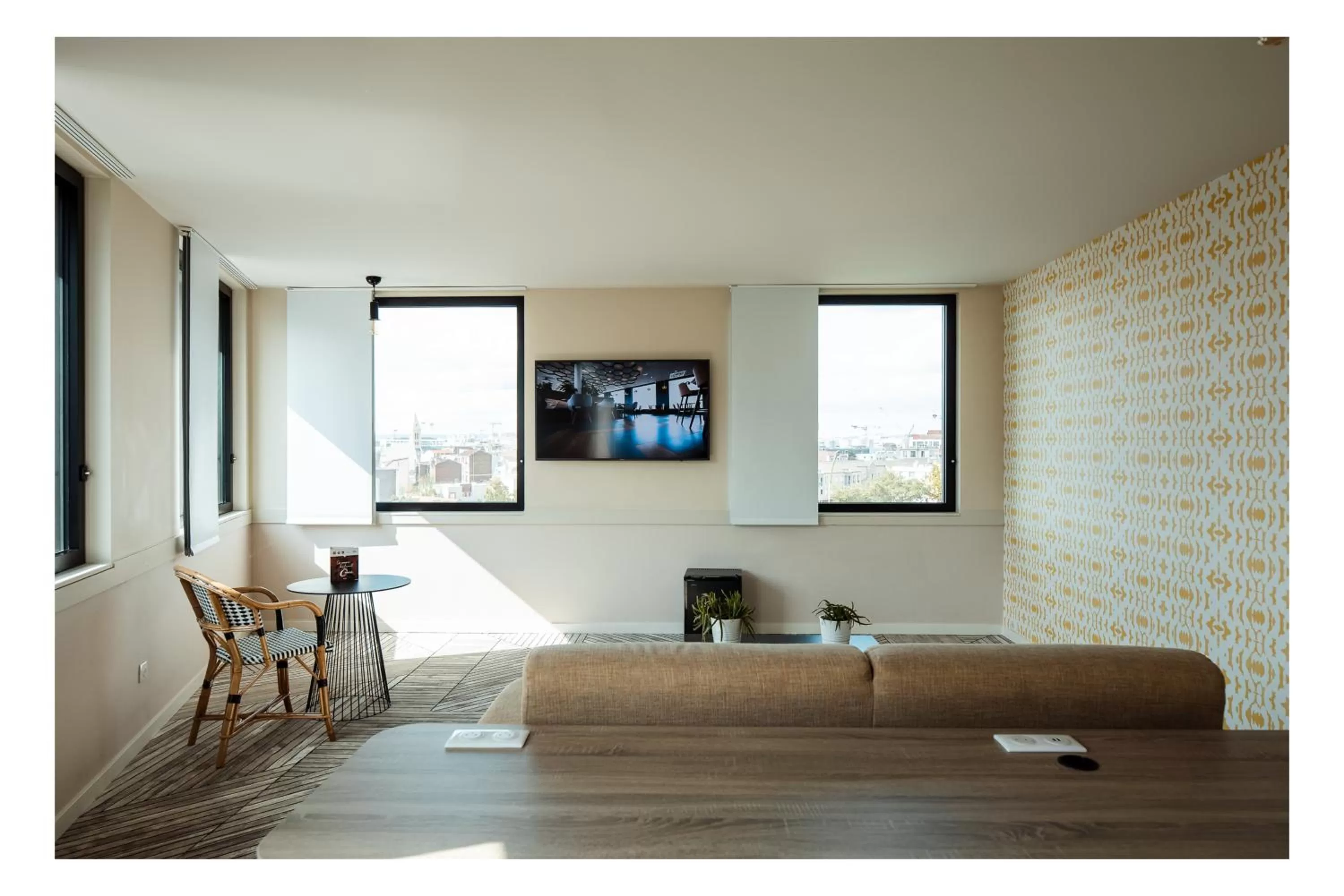 Living room in The Originals Boutique, Hôtel Maison Montmartre Paris Les Puces