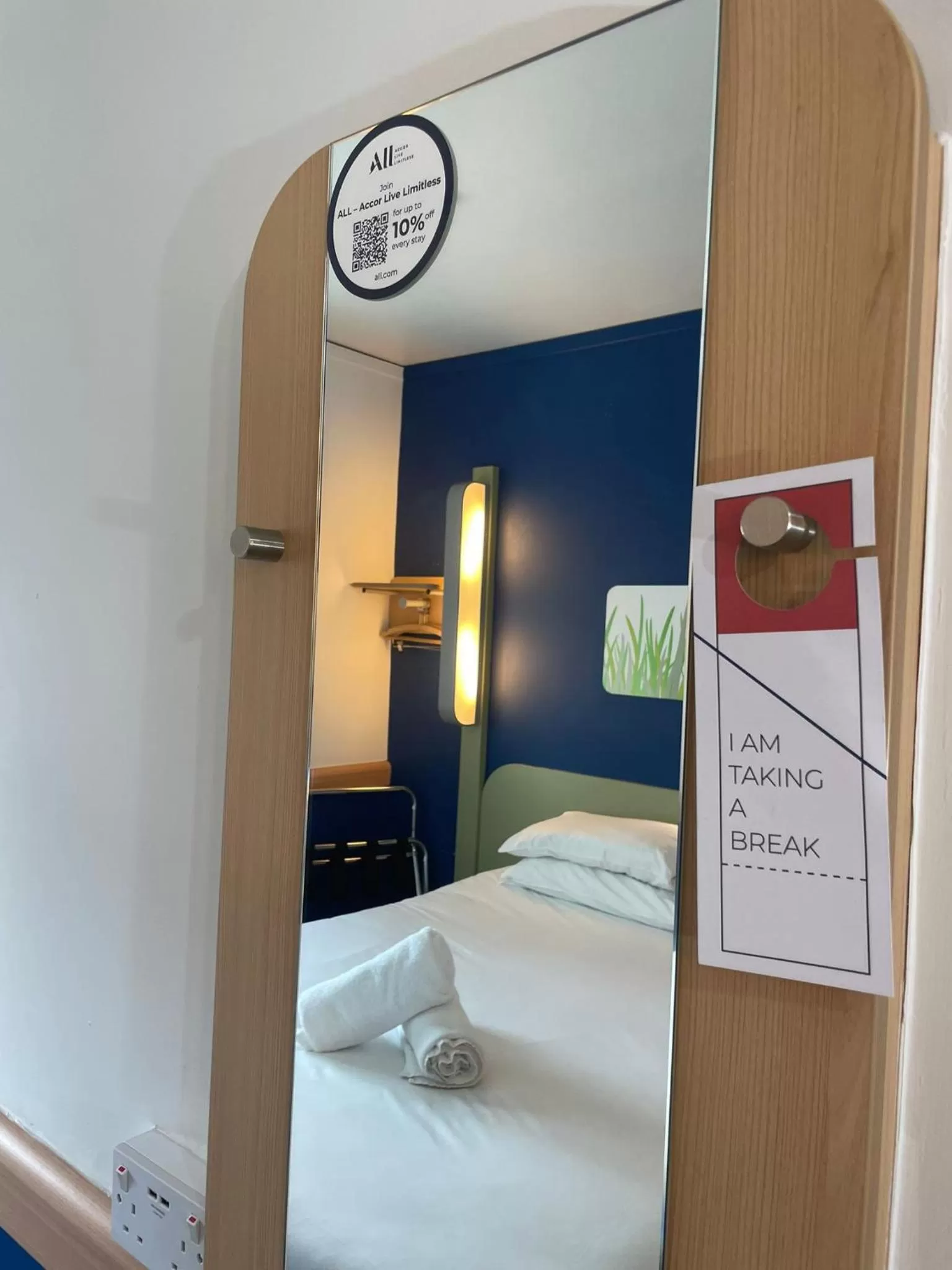 Bedroom, Bed in ibis budget Belfast City Centre