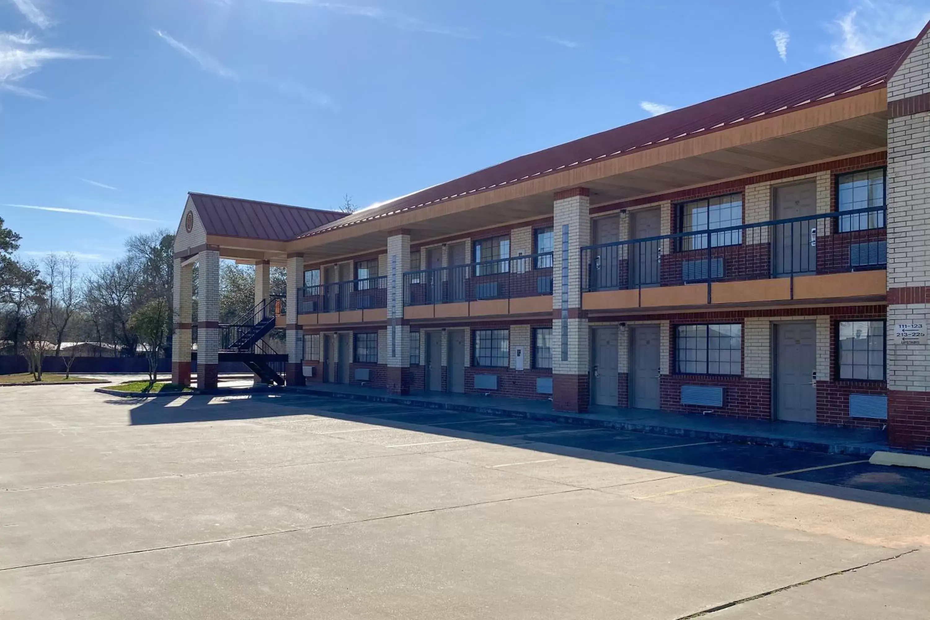 Property building in Americas Best Value Inn New Boston Property building in Americas Best Value Inn New Boston