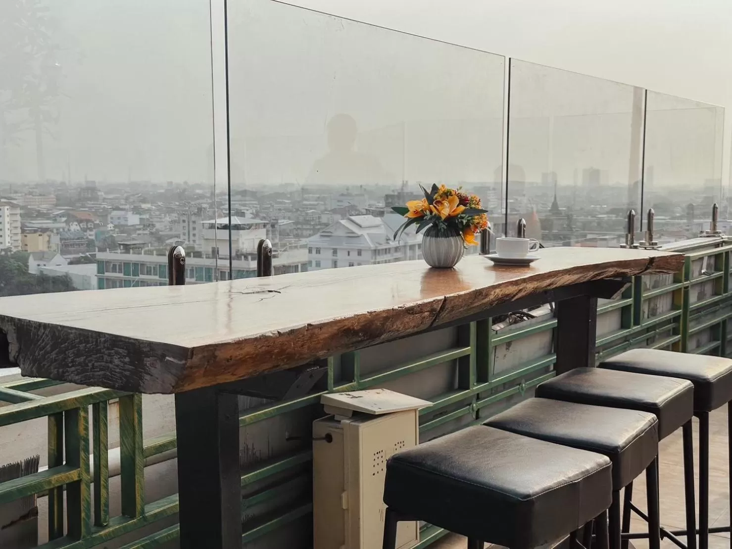 Restaurant/places to eat in Hotel De Khuvieng