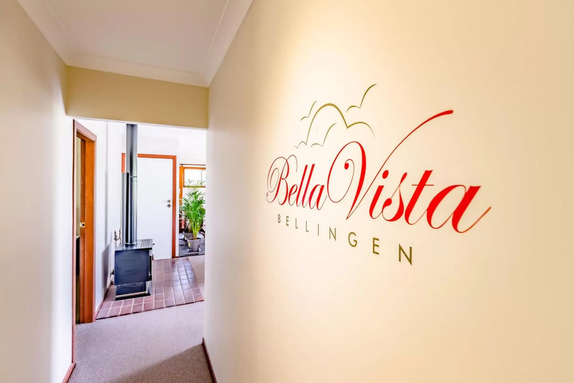 Day, Property Logo/Sign in Bella Vista Bellingen