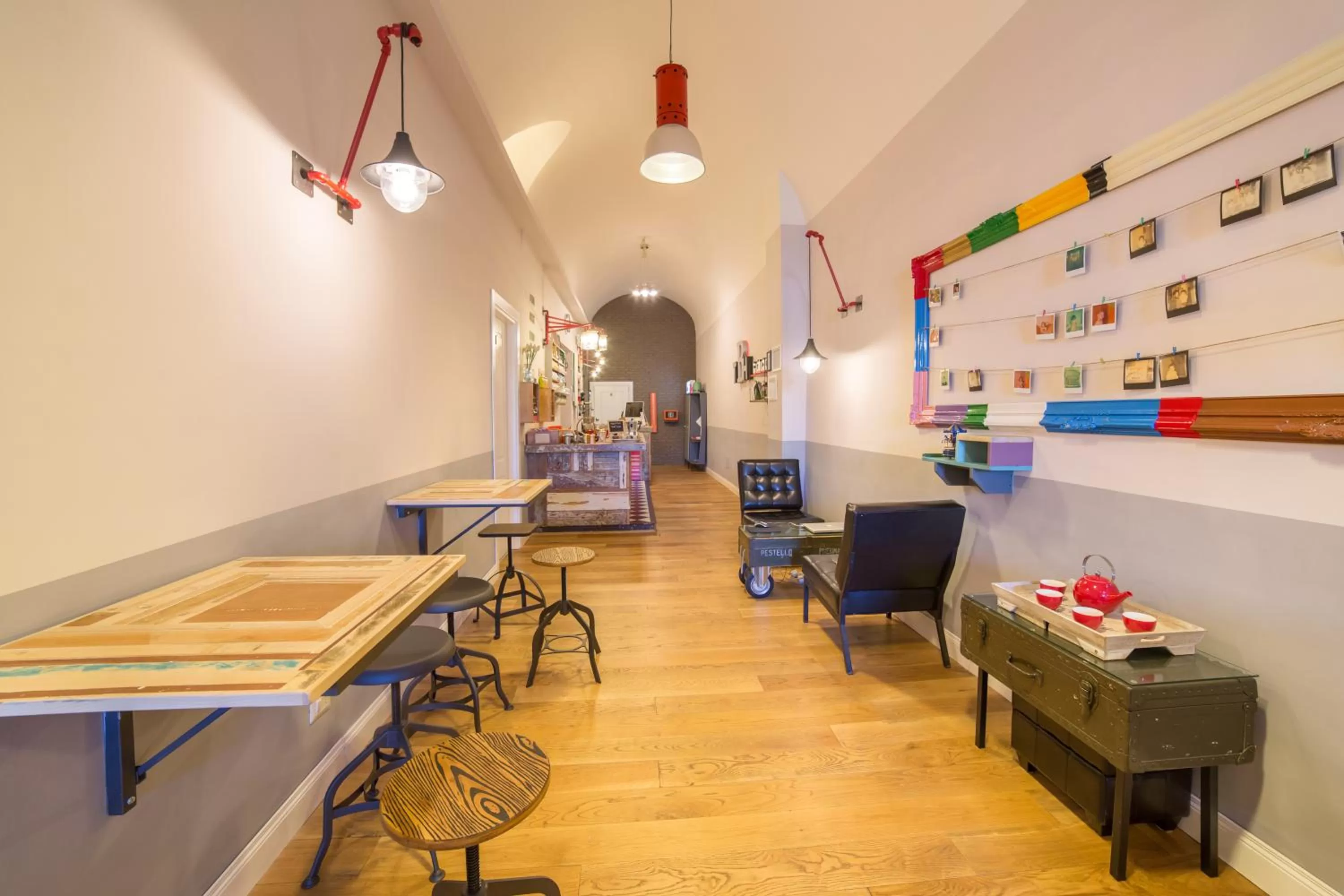 Communal lounge/ TV room in The Bellini House by House In Naples