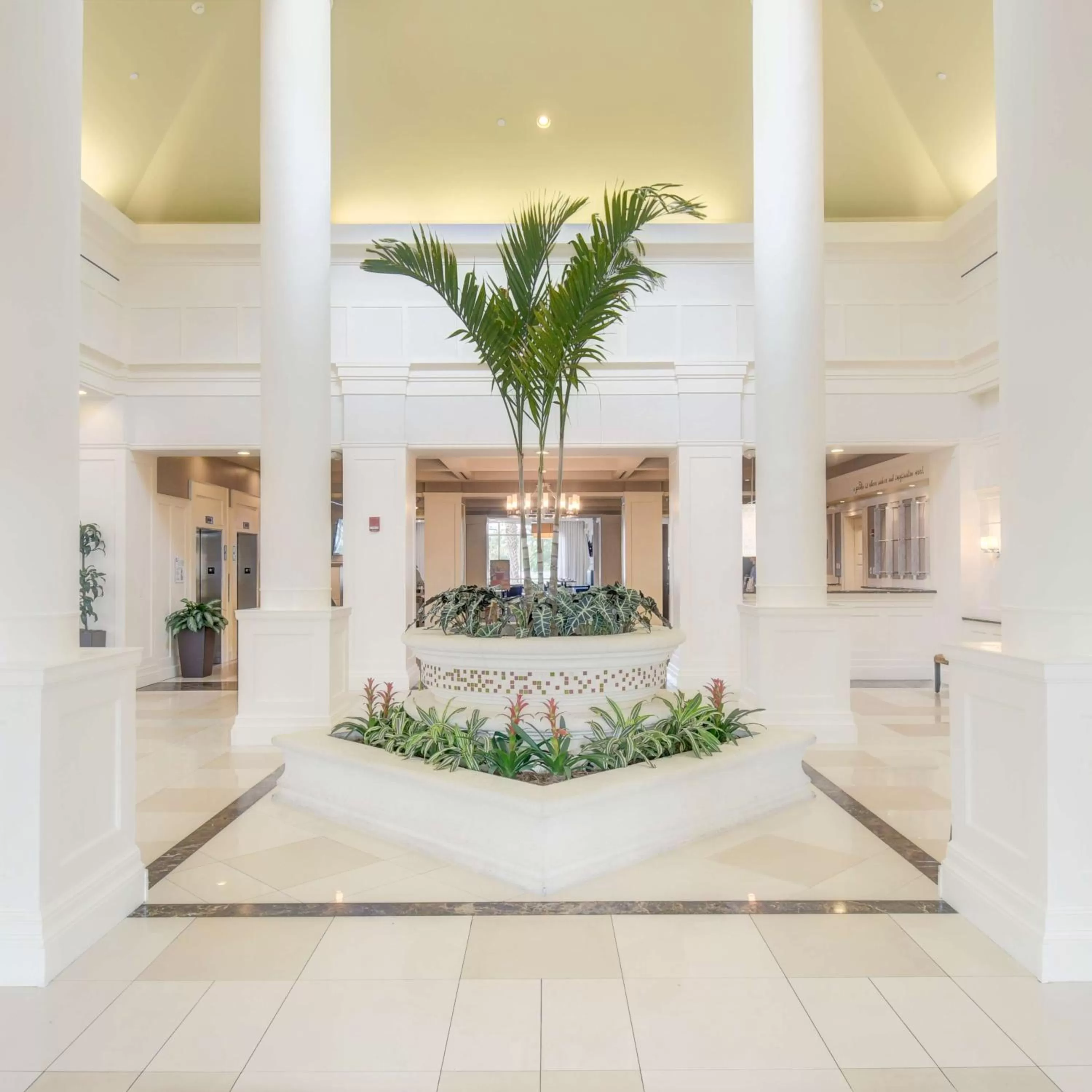 Lobby or reception in Hilton Garden Inn Palm Beach Gardens
