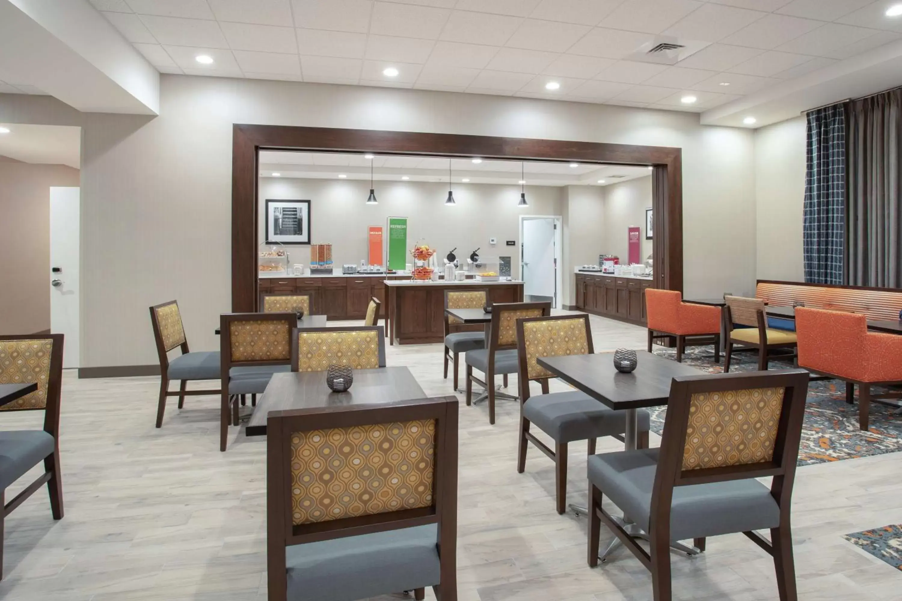 Breakfast, Restaurant/Places to Eat in Hampton Inn And Suites Logan, Ut