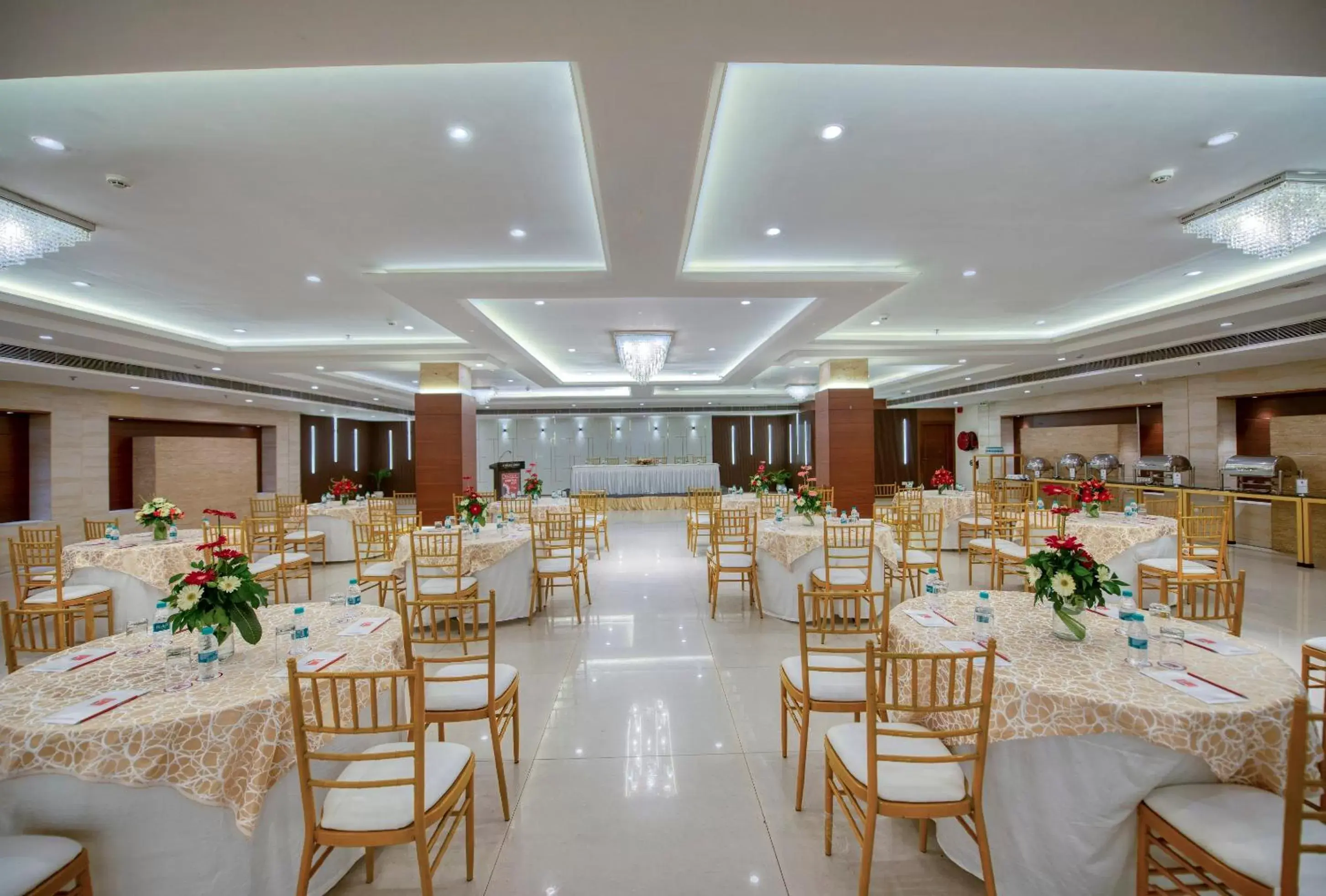 Banquet/Function facilities, Restaurant/Places to Eat in Sapna Clarks Inn Lucknow