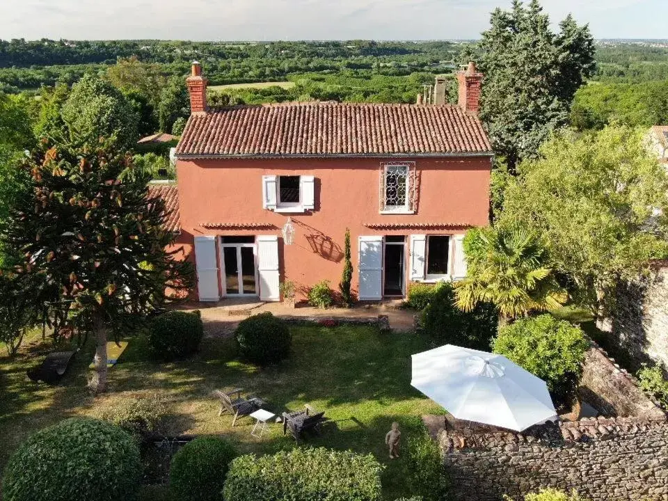 Property Building in La Charaudière