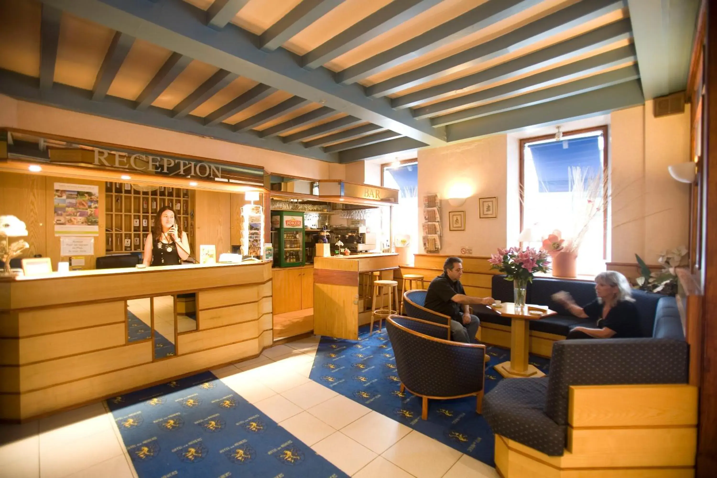 Lounge or bar, Lobby/Reception in Hôtel de Nevers