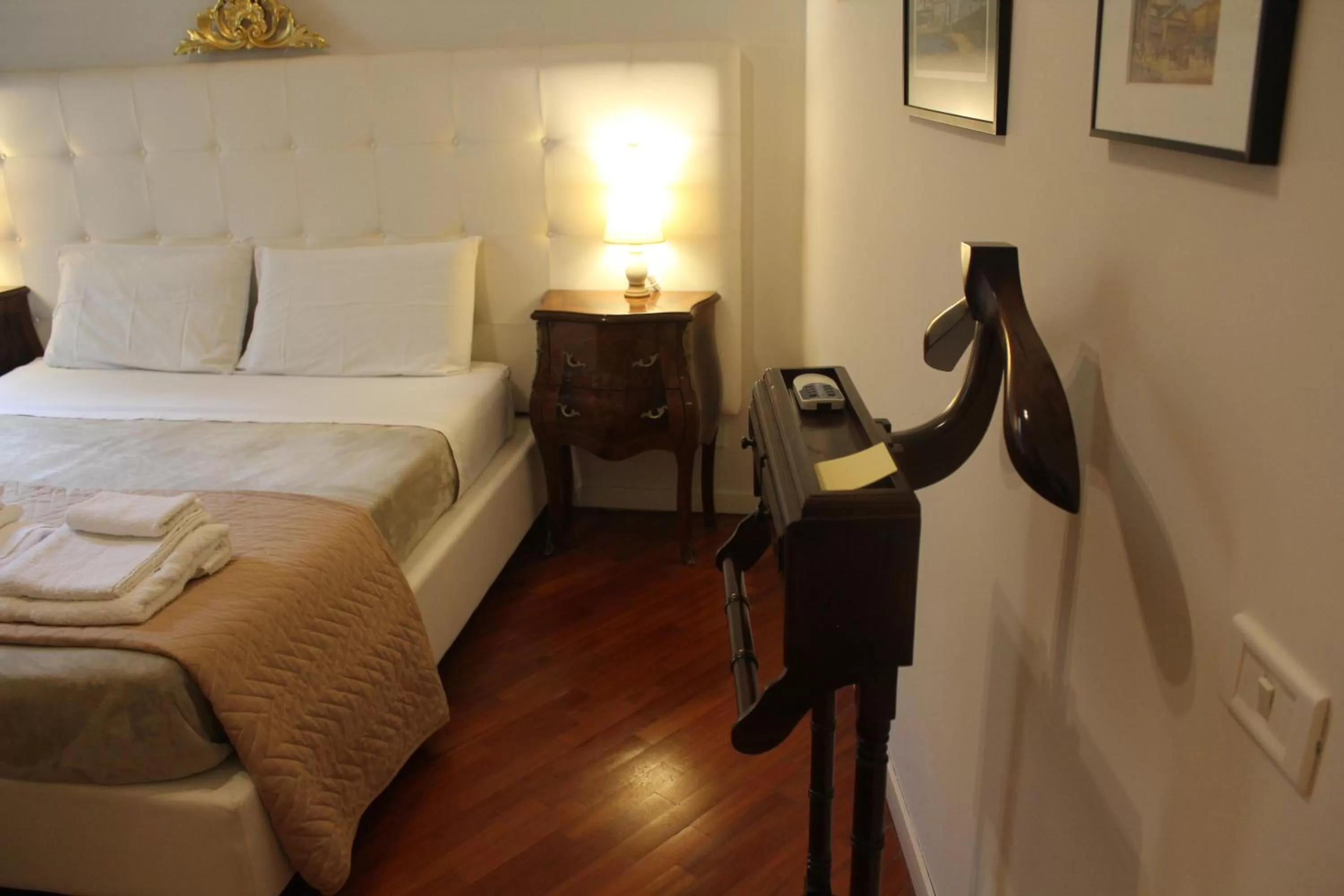 Bed in RealPartenope B&B 284