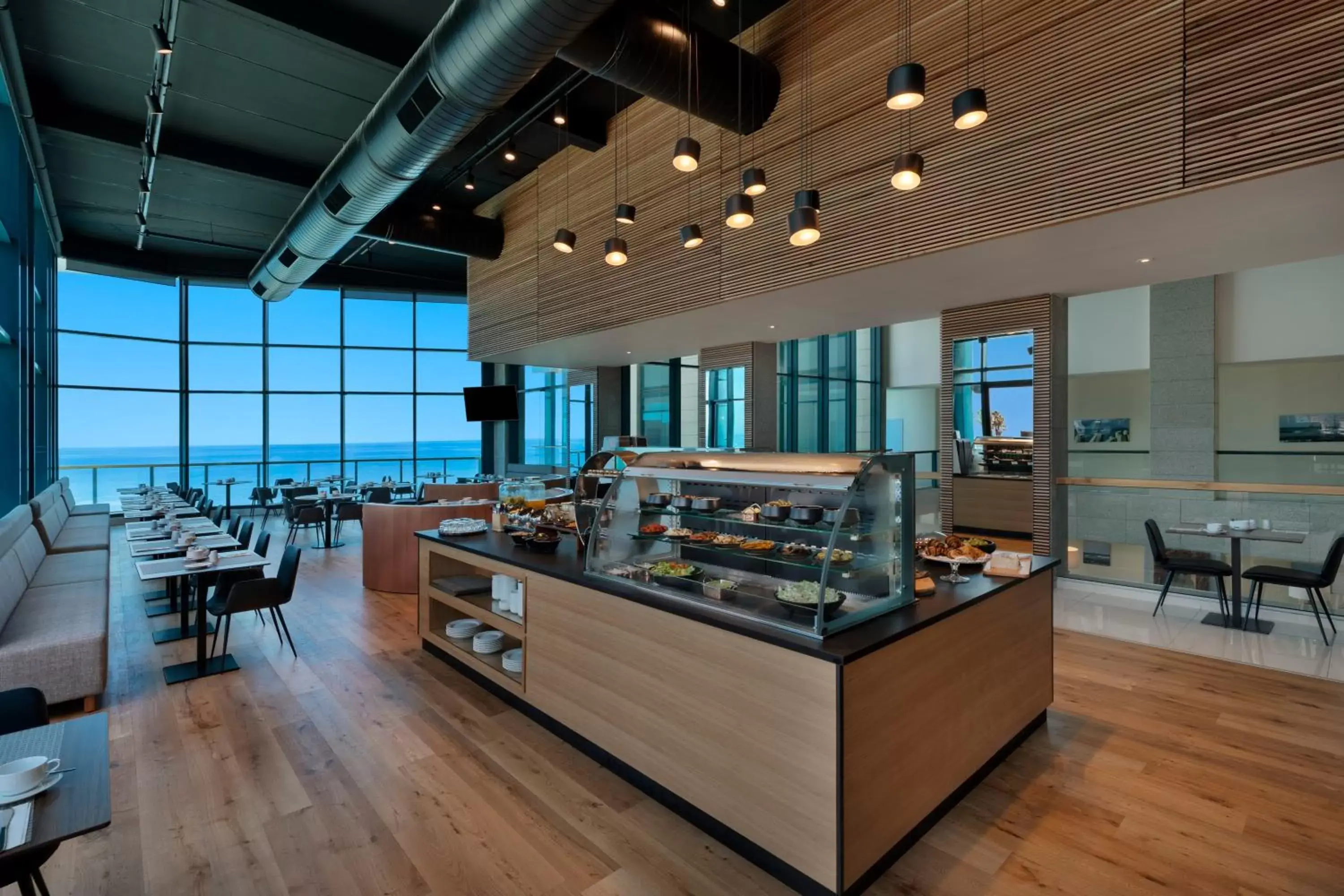 Restaurant/places to eat in Herbert Samuel Okeanos Suites Herzilya Restaurant/places to eat in Herbert Samuel Okeanos Suites Herzilya