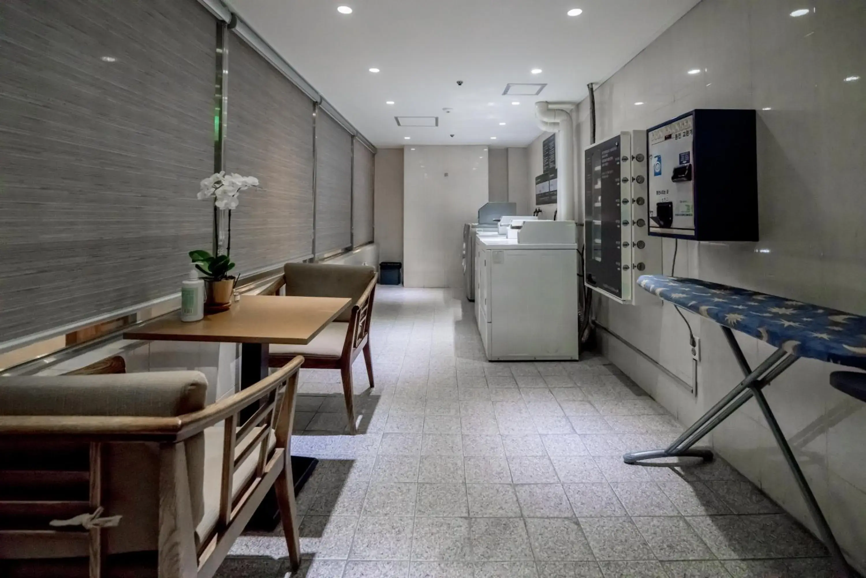 Kitchen/Kitchenette in Oriens Hotel & Residences Myeongdong