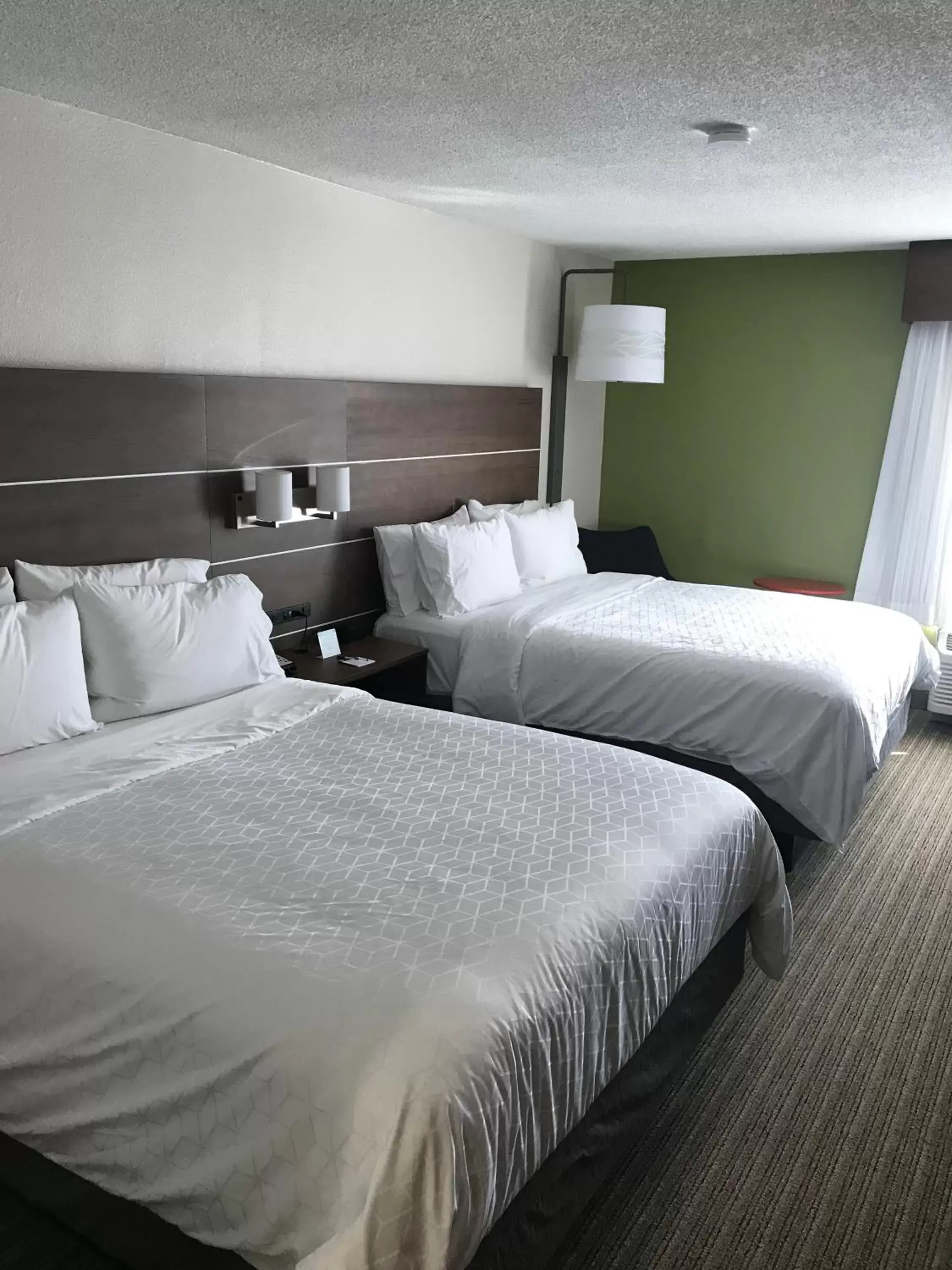Bed in Holiday Inn Express Memphis Medical Center - Midtown, an IHG Hotel