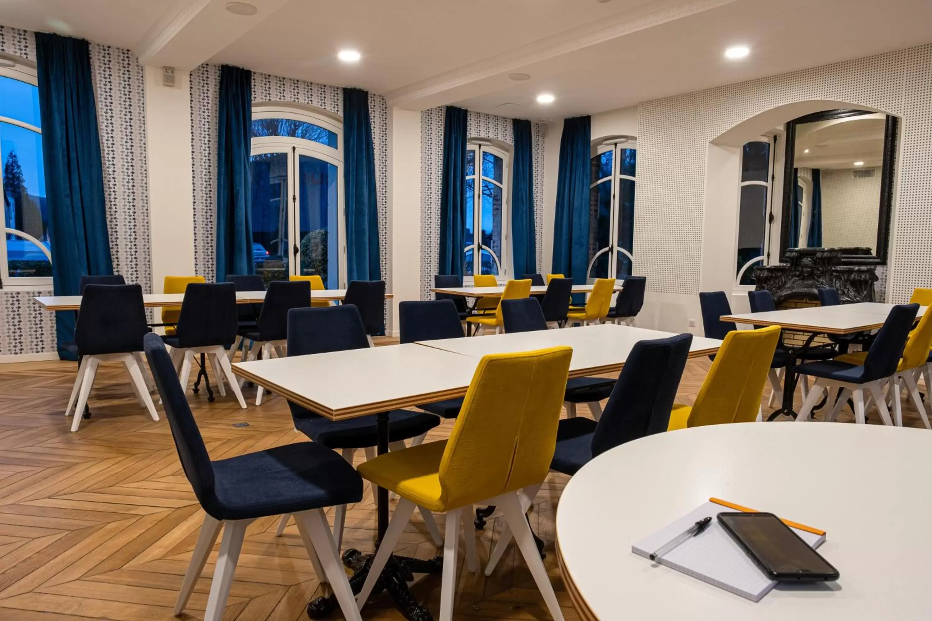 Meeting/conference room, Restaurant/Places to Eat in Mayrena Hotel Restaurant - Destination Le Tréport Mers