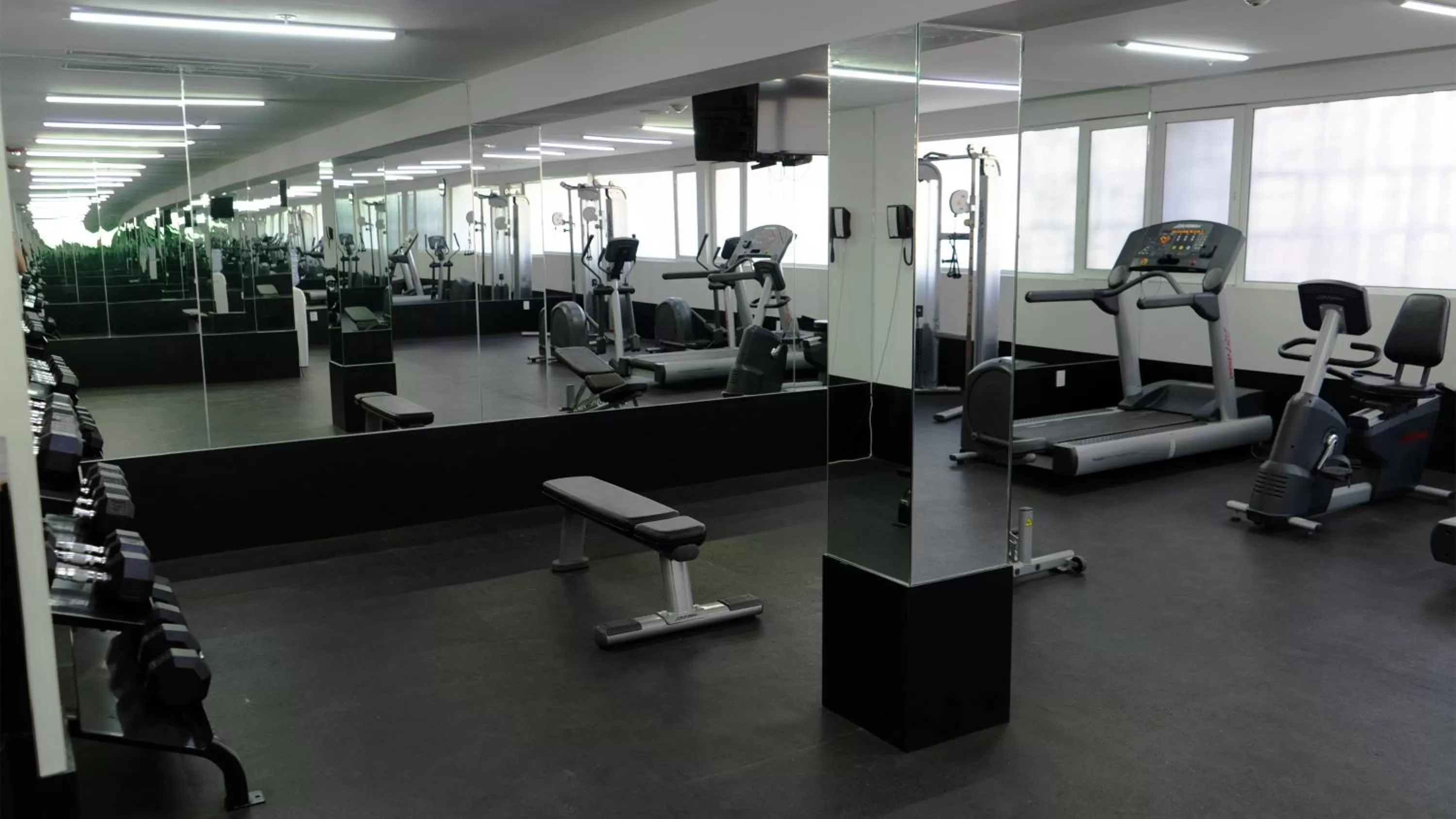 Fitness centre/facilities in Hotel Indigo Guadalajara Expo by IHG