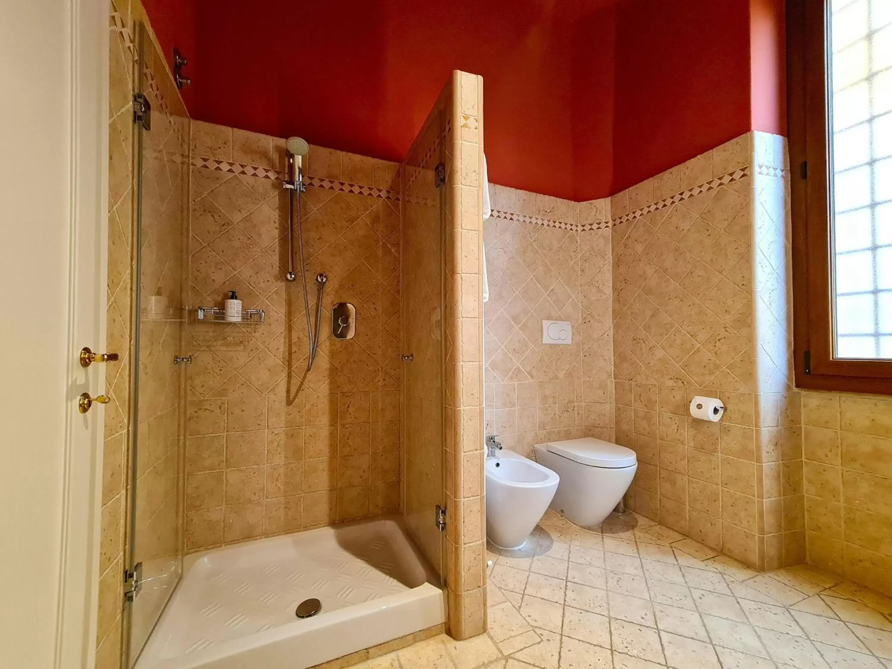 Bathroom in Santa Maria Novella - WTB Hotels